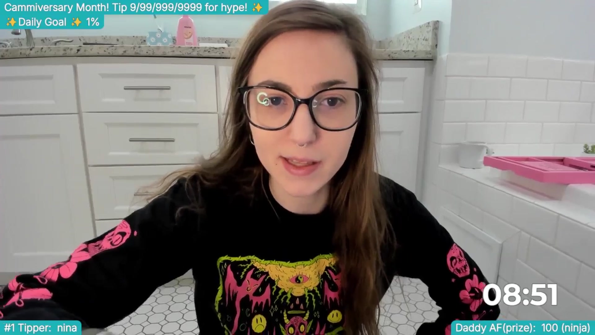 Gallery image thumbnail from TheSharkQueen's myfreecams stream on, 04/12/2025, 18:53 image 9 of 20