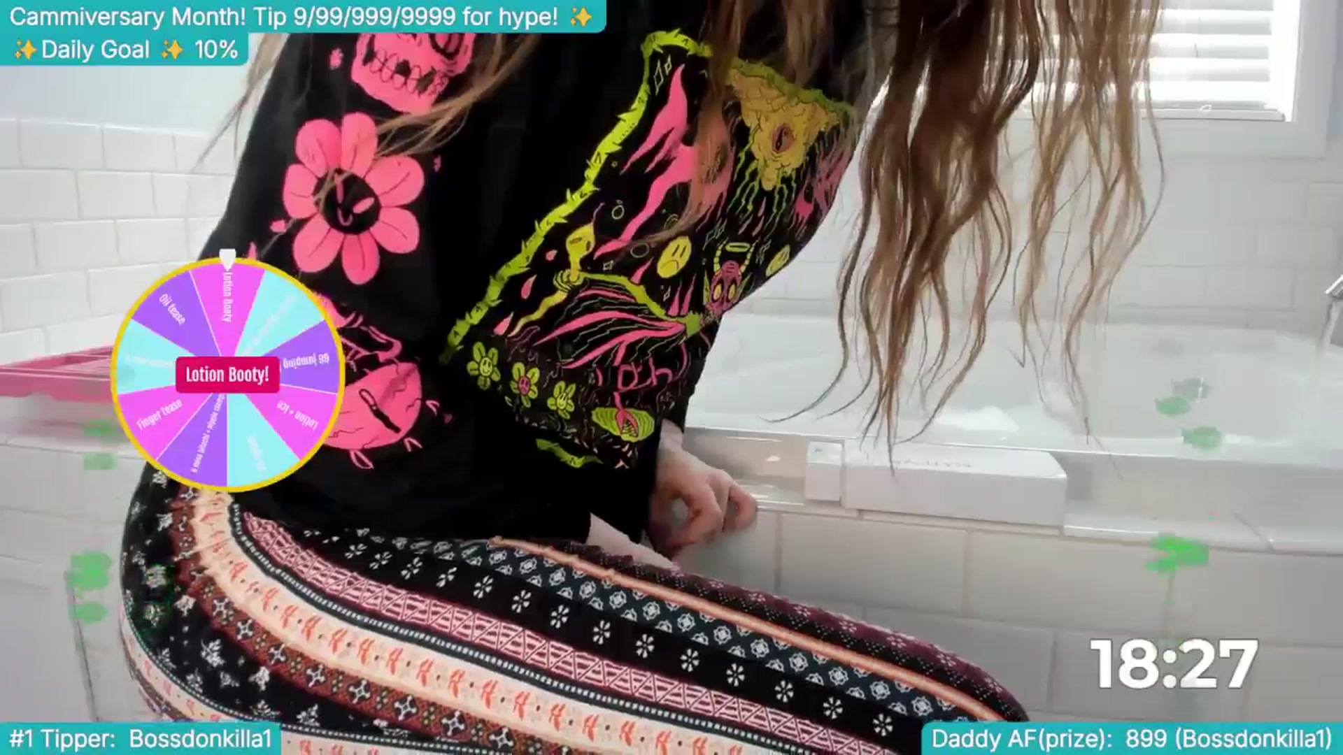 Gallery image thumbnail from TheSharkQueen's myfreecams stream on, 04/12/2025, 18:53 image 19 of 20