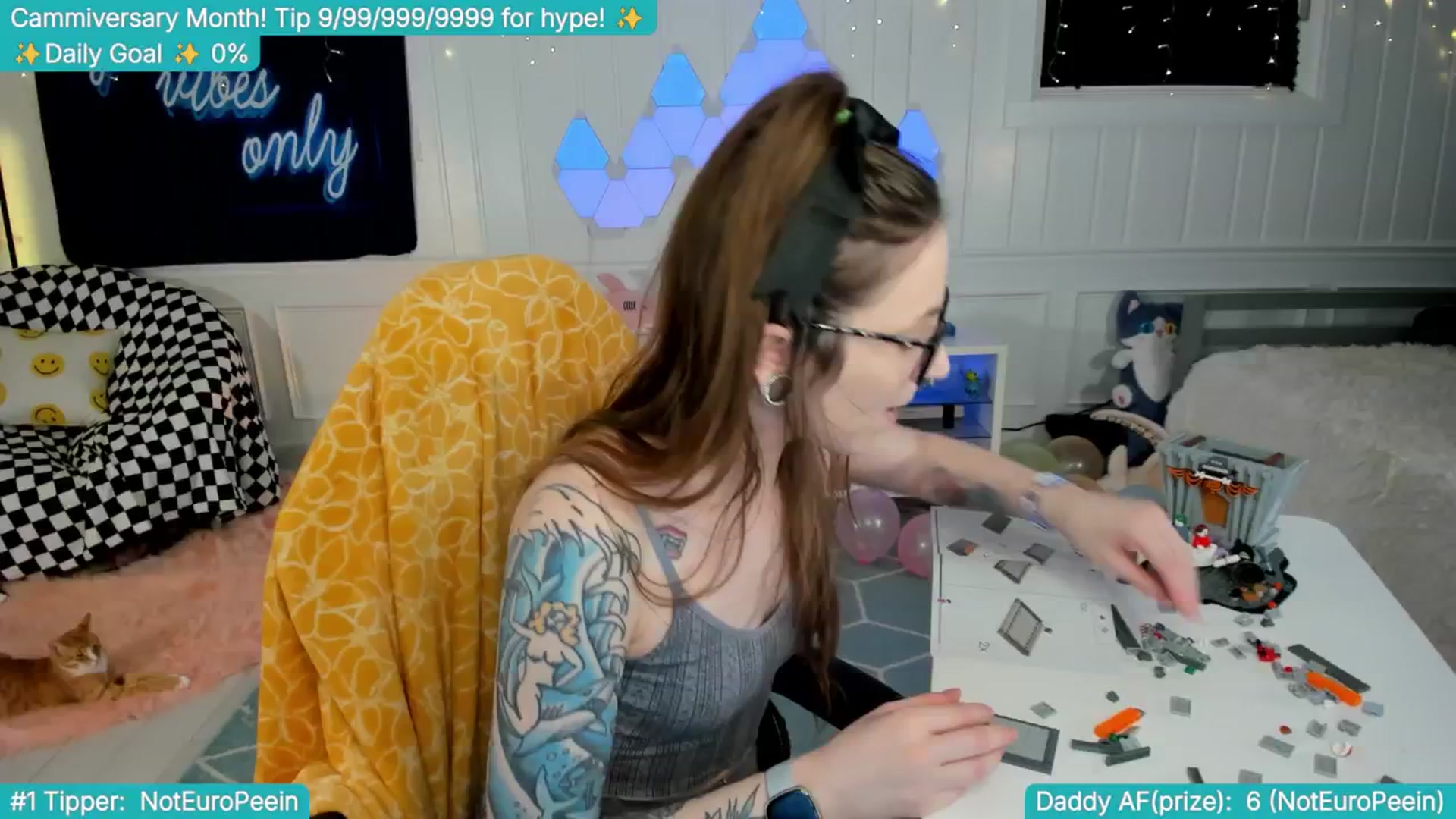 Gallery image thumbnail from TheSharkQueen's myfreecams stream on, 04/16/2025, 04:44 image 7 of 20
