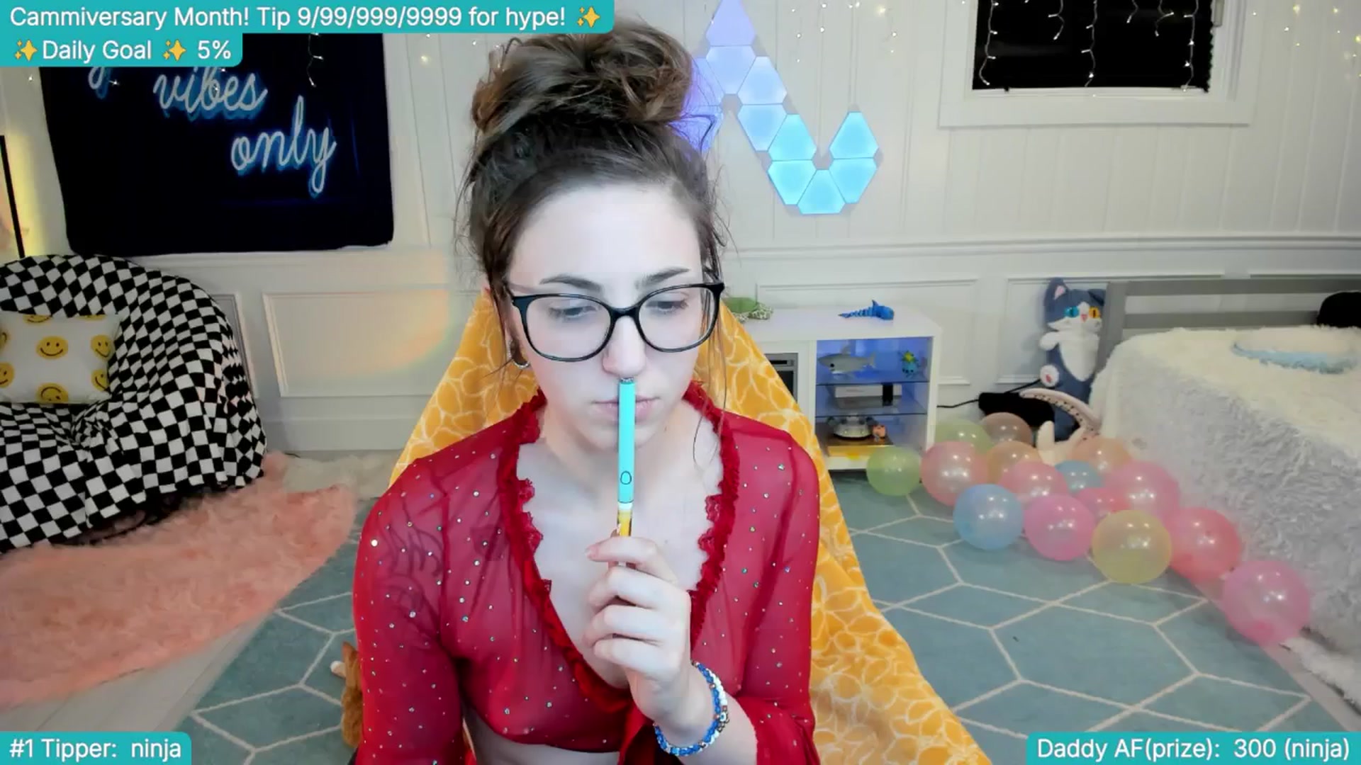 Gallery image thumbnail from TheSharkQueen's myfreecams stream on, 04/17/2025, 03:55 image 9 of 20