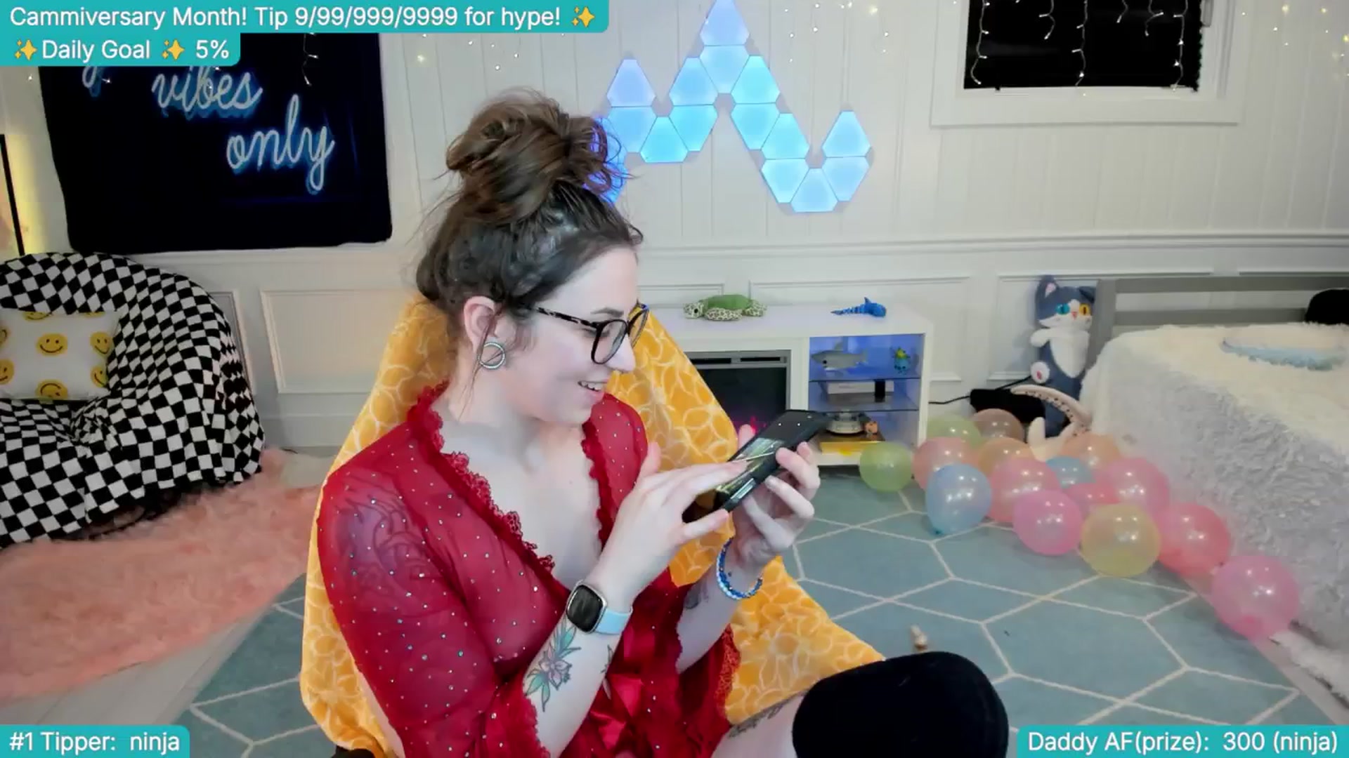 Gallery image thumbnail from TheSharkQueen's myfreecams stream on, 04/17/2025, 03:55 image 7 of 20