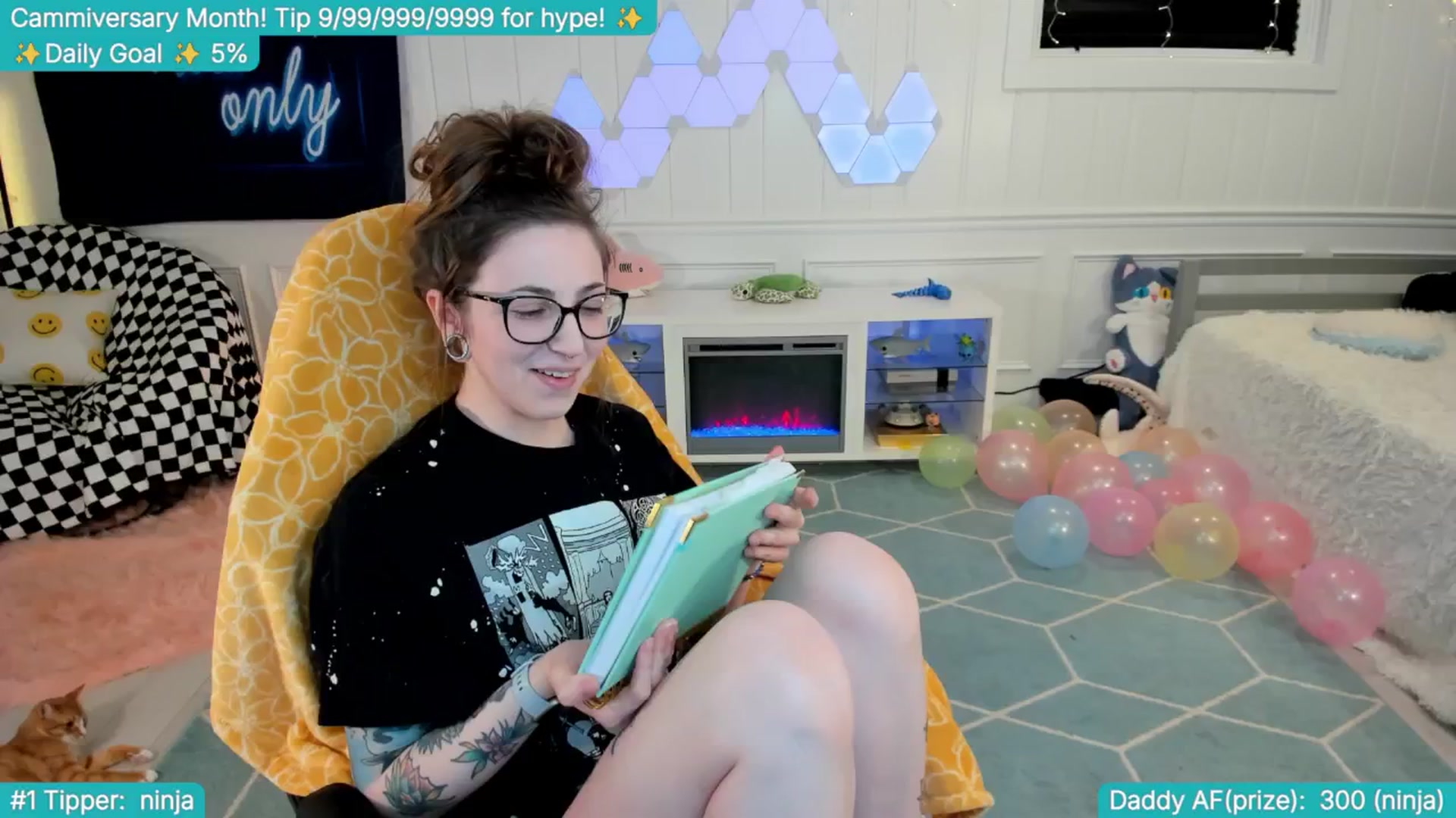 Gallery image thumbnail from TheSharkQueen's myfreecams stream on, 04/17/2025, 03:55 image 1 of 20