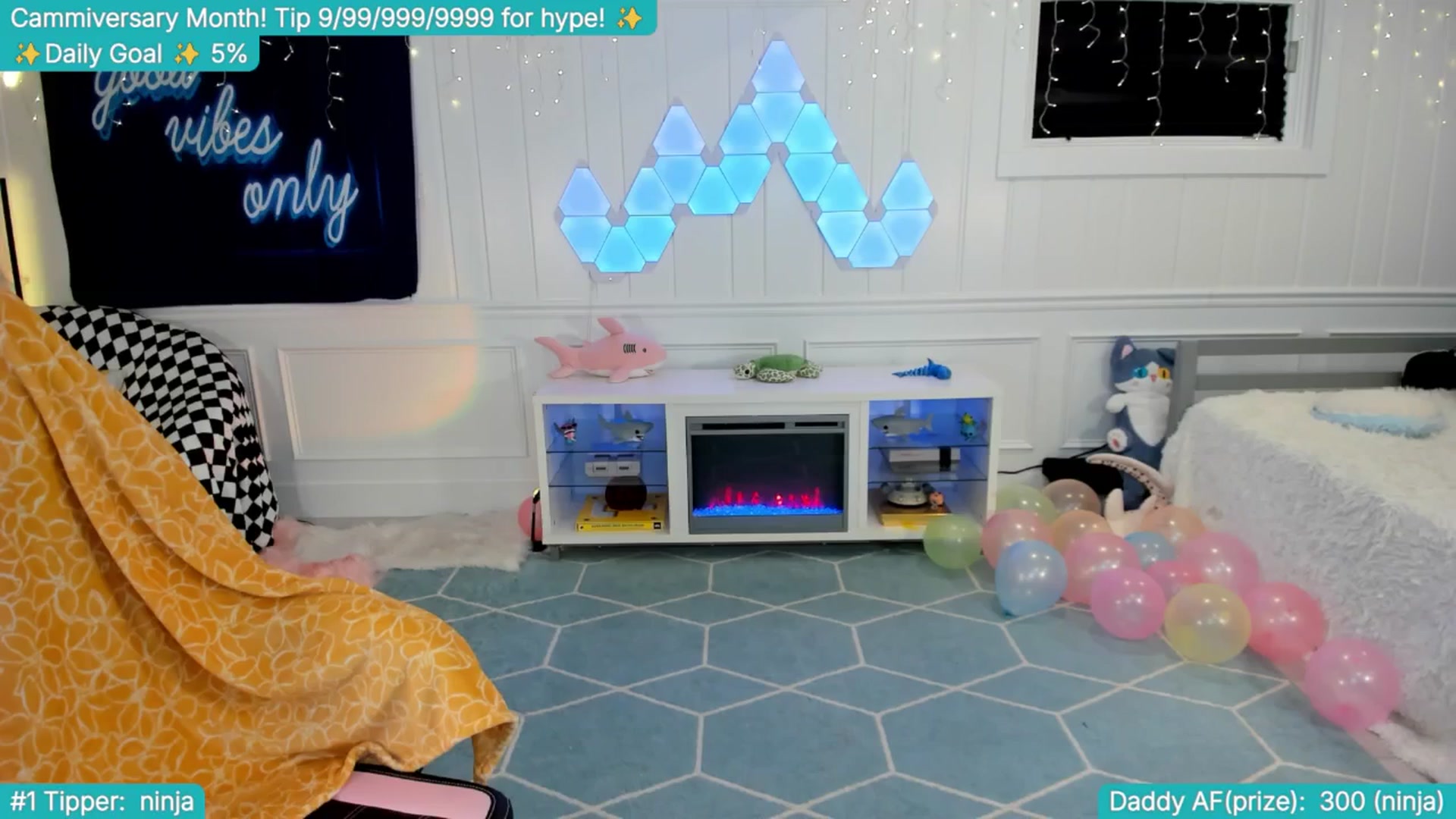 Gallery image thumbnail from TheSharkQueen's myfreecams stream on, 04/17/2025, 03:55 image 2 of 20