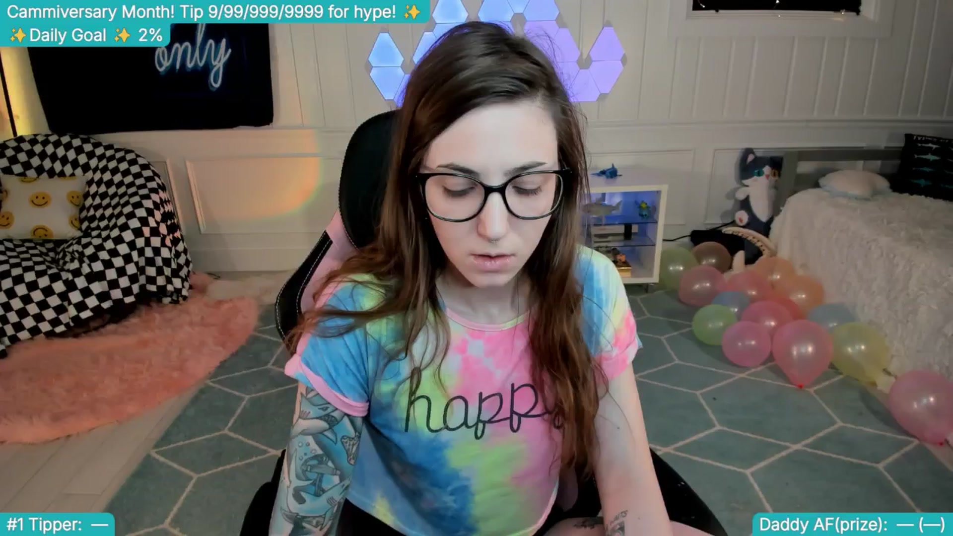 Gallery image thumbnail from TheSharkQueen's myfreecams stream on, 04/18/2025, 01:18 image 1 of 20