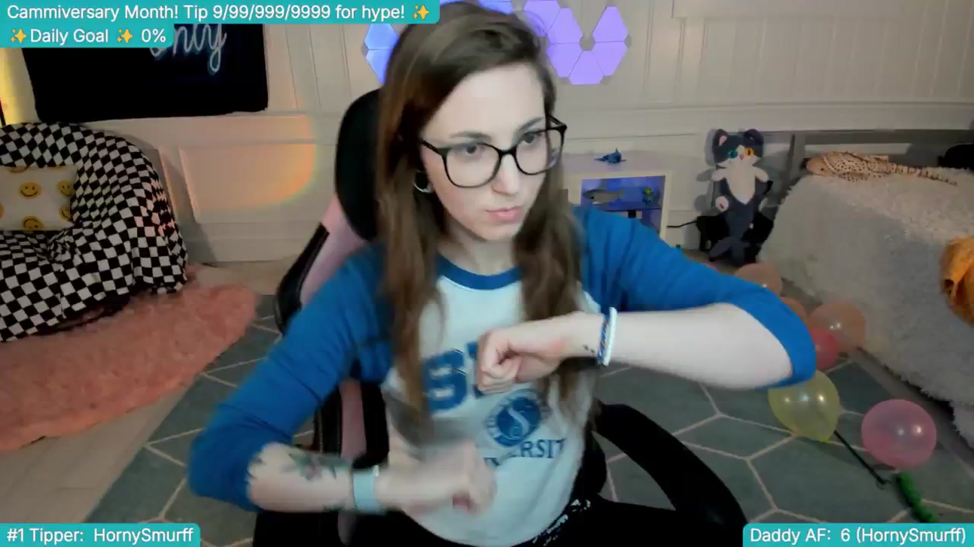 Gallery image thumbnail from TheSharkQueen's myfreecams stream on, 04/19/2025, 04:06 image 1 of 20