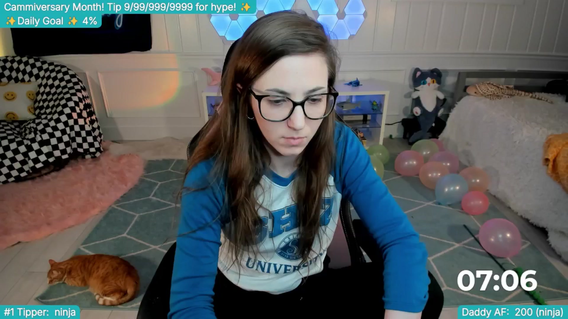 Gallery image thumbnail from TheSharkQueen's myfreecams stream on, 04/19/2025, 04:06 image 19 of 20