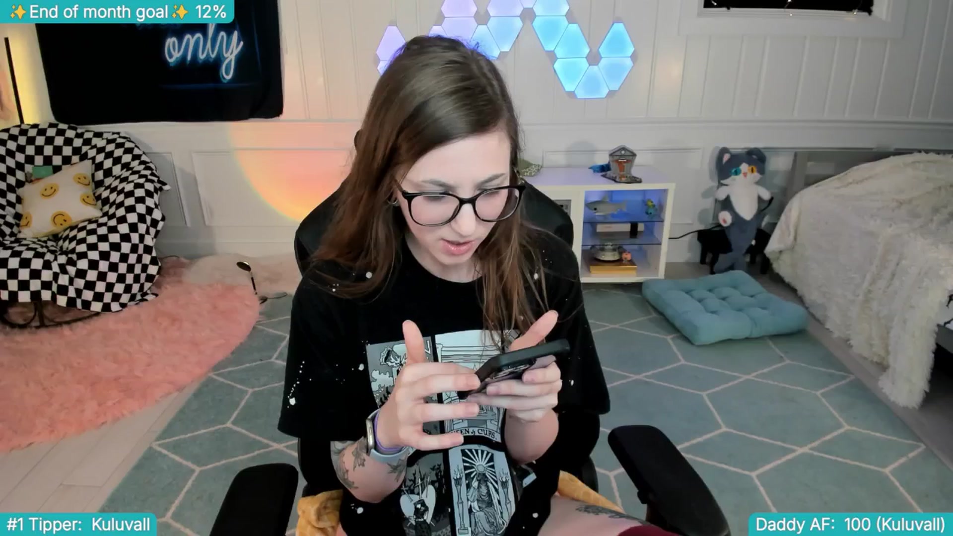 Gallery image thumbnail from TheSharkQueen's myfreecams stream on, 04/30/2025, 06:31 image 3 of 20
