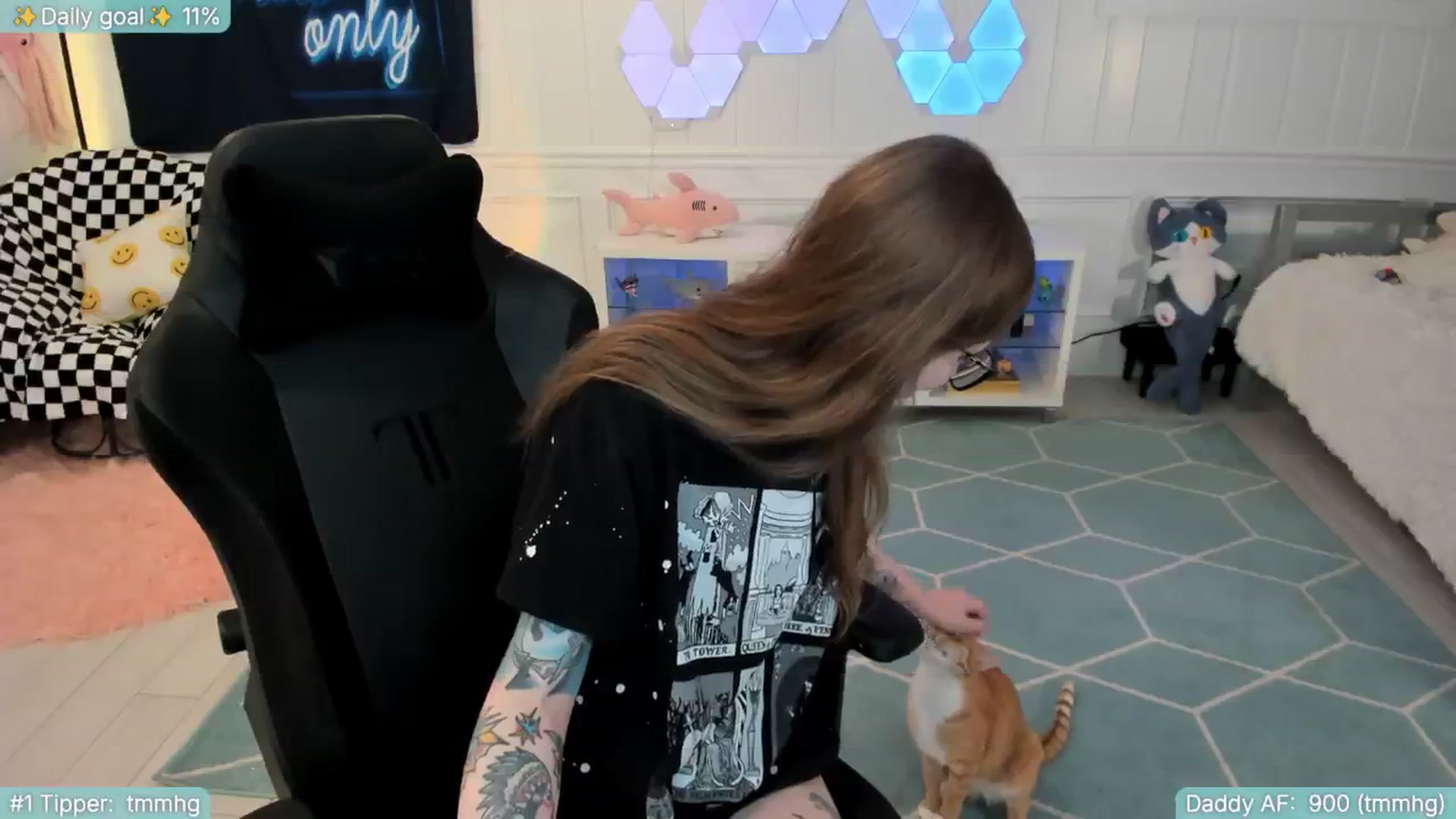 Gallery image thumbnail from TheSharkQueen's myfreecams stream on, 05/08/2025, 04:08 image 19 of 20
