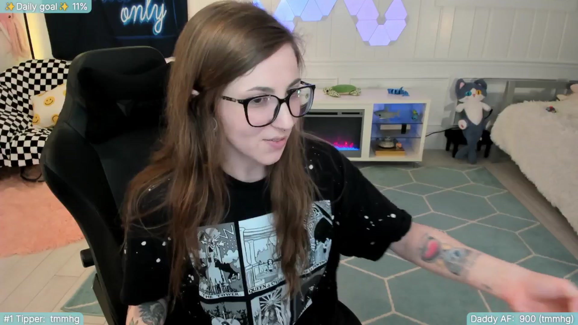 Gallery image thumbnail from TheSharkQueen's myfreecams stream on, 05/08/2025, 04:08 image 20 of 20