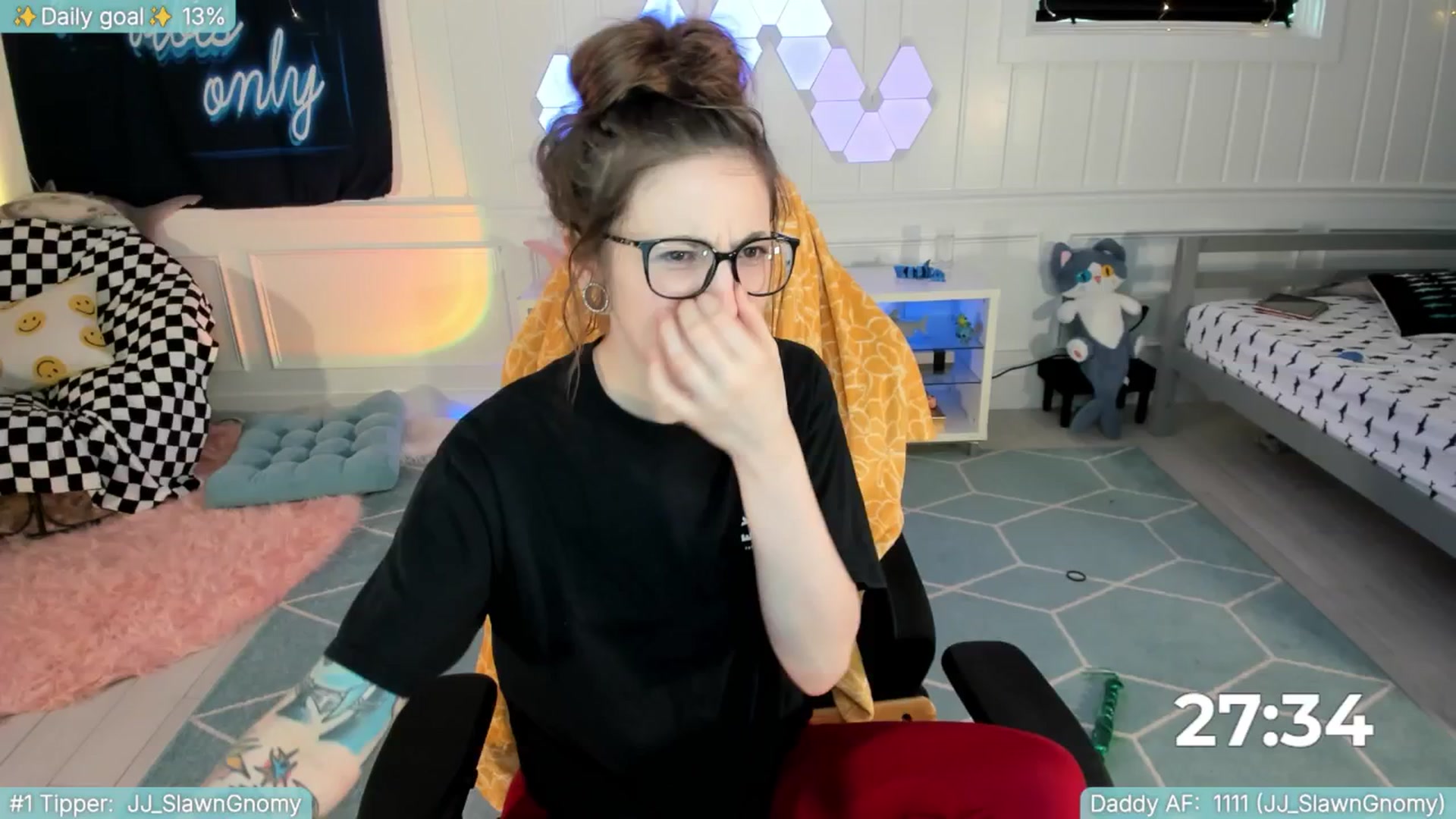 Gallery image thumbnail from TheSharkQueen's myfreecams stream on, 05/13/2025, 20:57 image 12 of 20