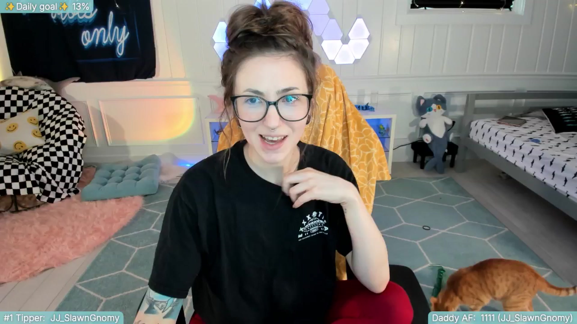 Gallery image thumbnail from TheSharkQueen's myfreecams stream on, 05/13/2025, 20:57 image 11 of 20