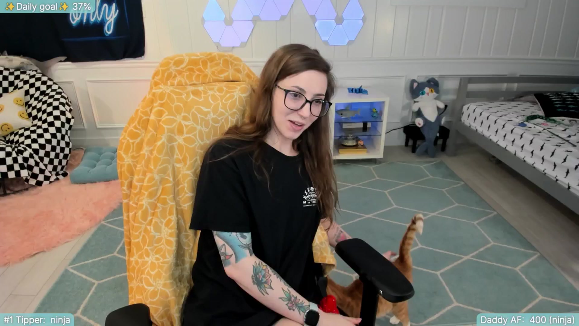 Gallery image thumbnail from TheSharkQueen's myfreecams stream on, 05/14/2025, 04:16 image 19 of 20