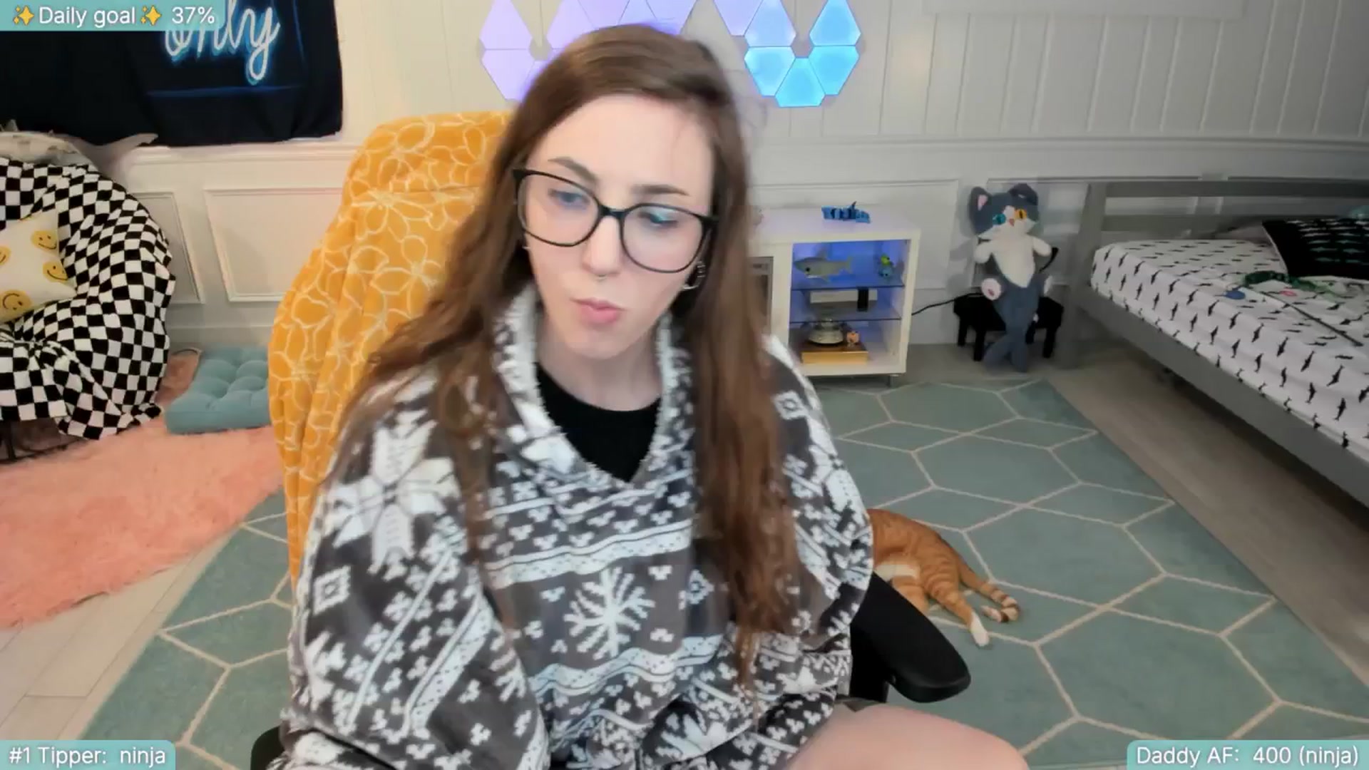 Gallery image thumbnail from TheSharkQueen's myfreecams stream on, 05/14/2025, 04:16 image 20 of 20