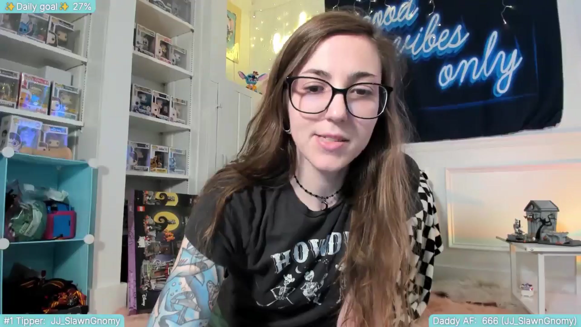 Gallery image thumbnail from TheSharkQueen's myfreecams stream on, 05/24/2025, 04:14 image 20 of 20