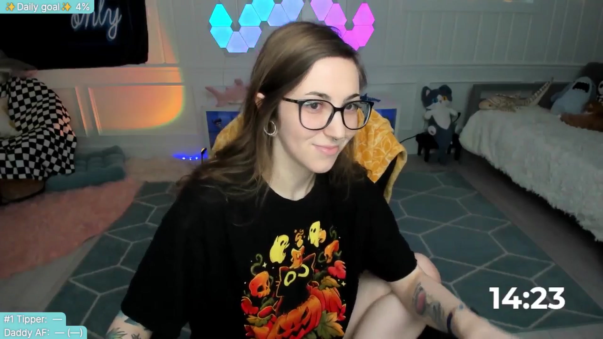 Gallery image thumbnail from TheSharkQueen's myfreecams stream on, 05/26/2025, 20:30 image 11 of 20