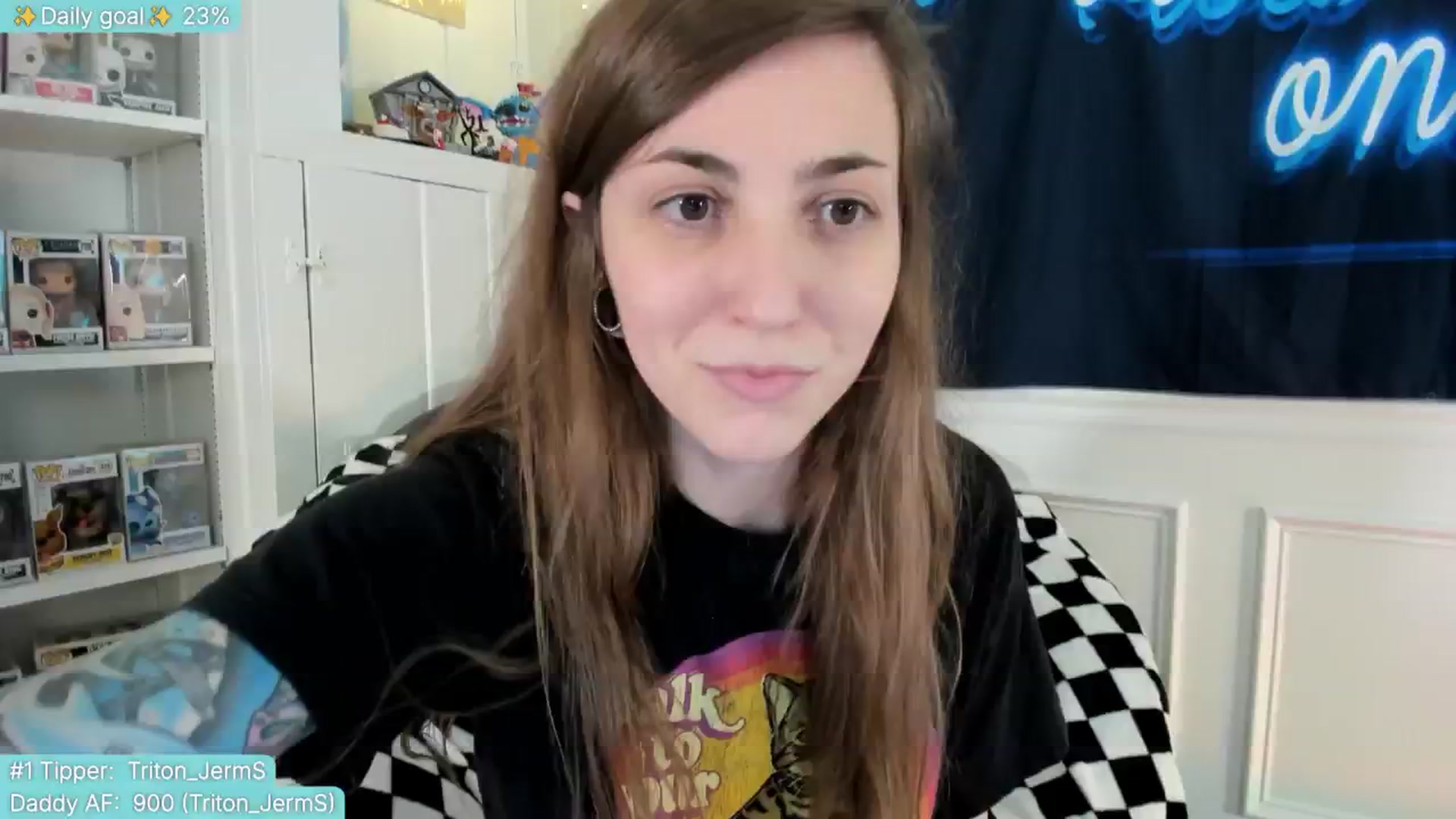 Gallery image thumbnail from TheSharkQueen's myfreecams stream on, 05/30/2025, 04:38 image 14 of 20