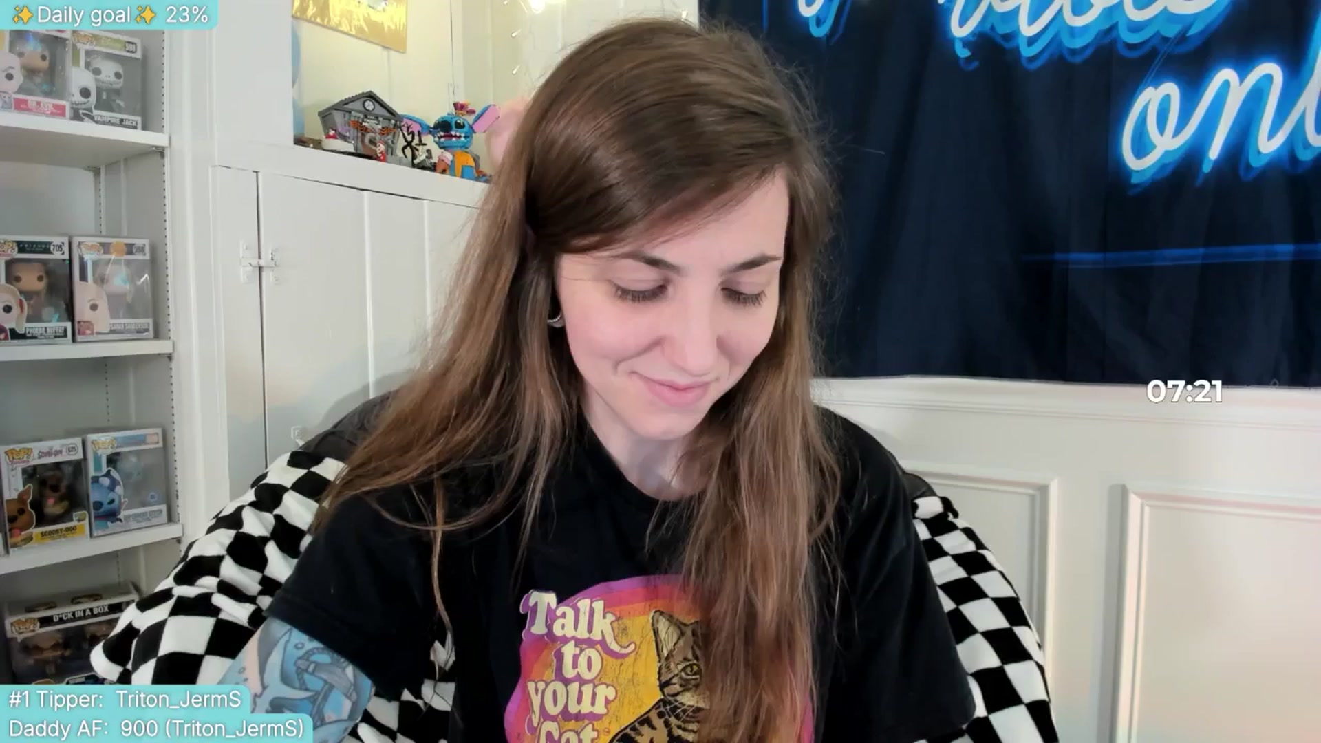 Gallery image thumbnail from TheSharkQueen's myfreecams stream on, 05/30/2025, 04:38 image 19 of 20