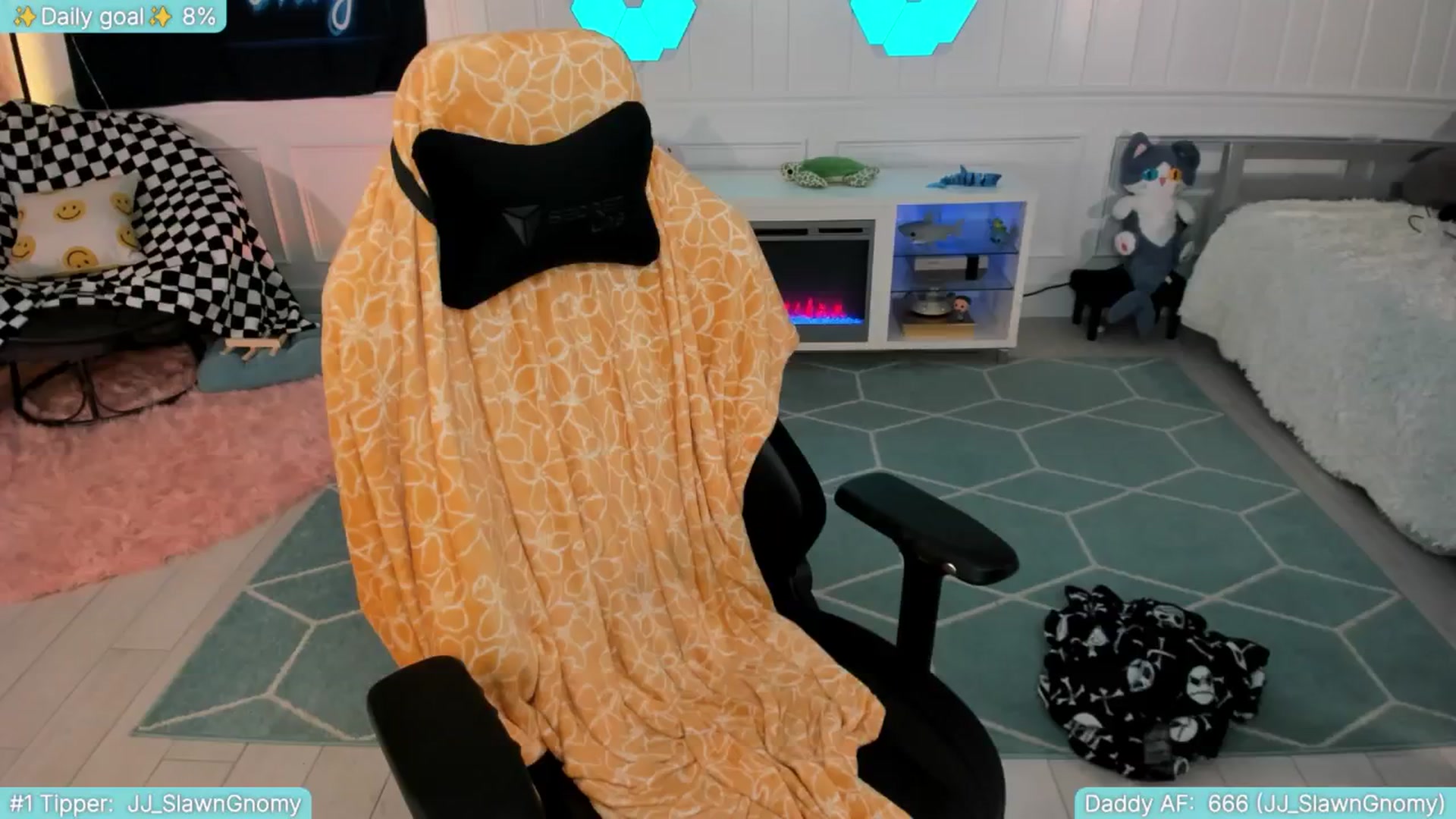 Gallery image thumbnail from TheSharkQueen's myfreecams stream on, 06/05/2025, 05:52 image 7 of 20