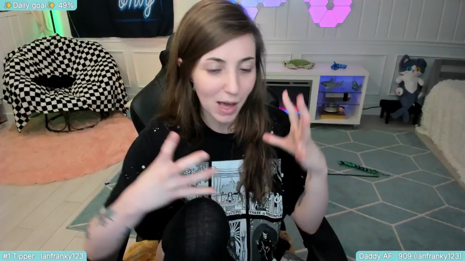 Gallery image thumbnail from TheSharkQueen's myfreecams stream on, 06/14/2025, 06:56 image 18 of 20
