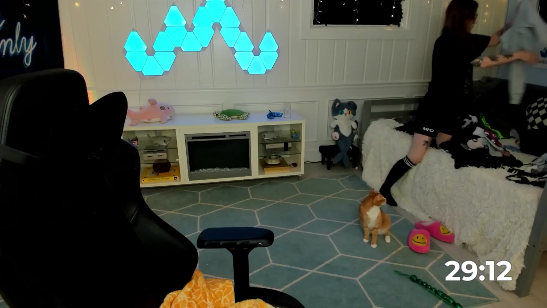 Gallery image thumbnail from TheSharkQueen's myfreecams stream on, 06/16/2025, 07:42 image 1 of 20