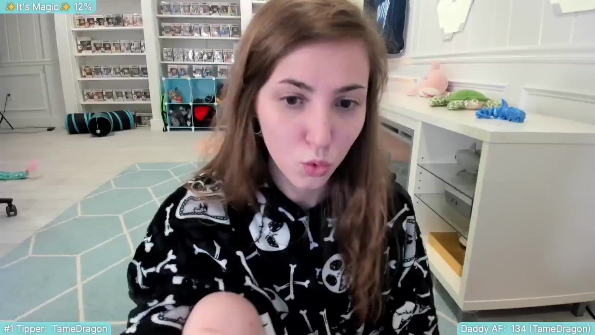 Gallery image thumbnail from TheSharkQueen's myfreecams stream on, 06/19/2025, 04:57 image 2 of 20