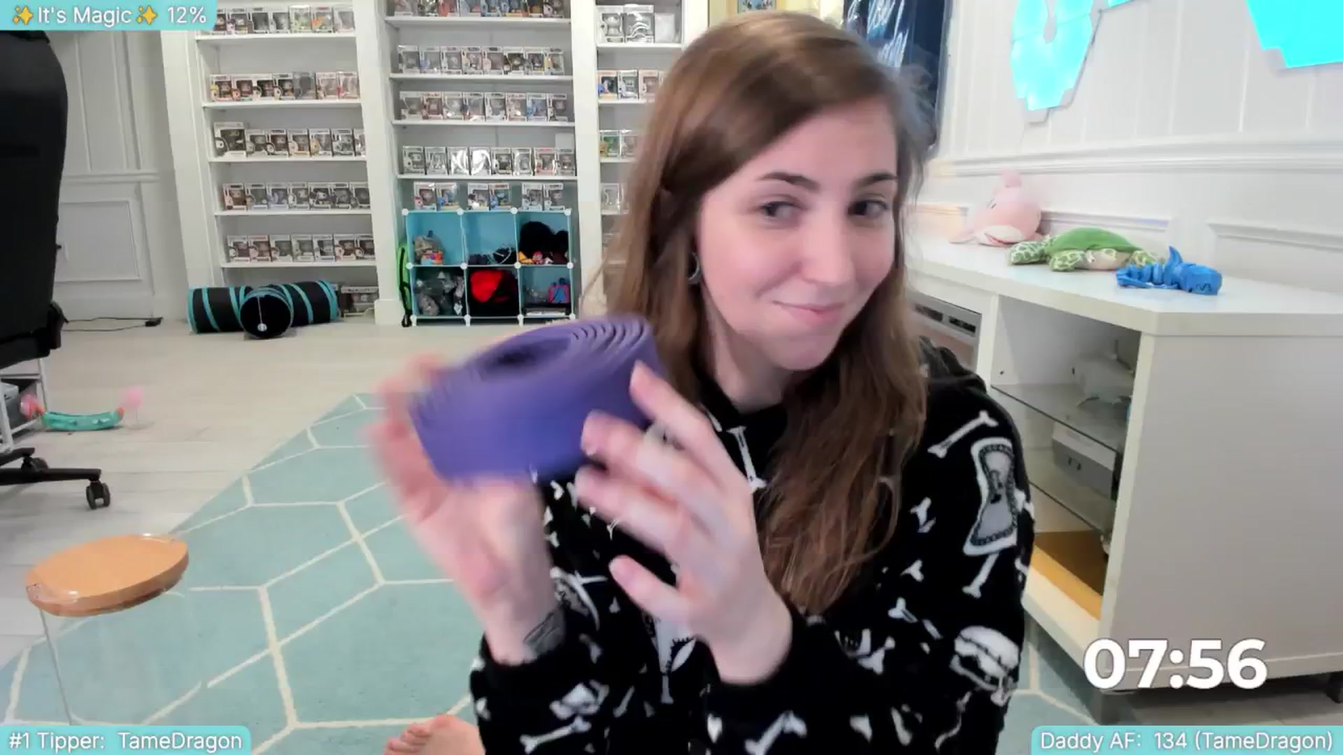 Gallery image thumbnail from TheSharkQueen's myfreecams stream on, 06/19/2025, 04:57 image 13 of 20