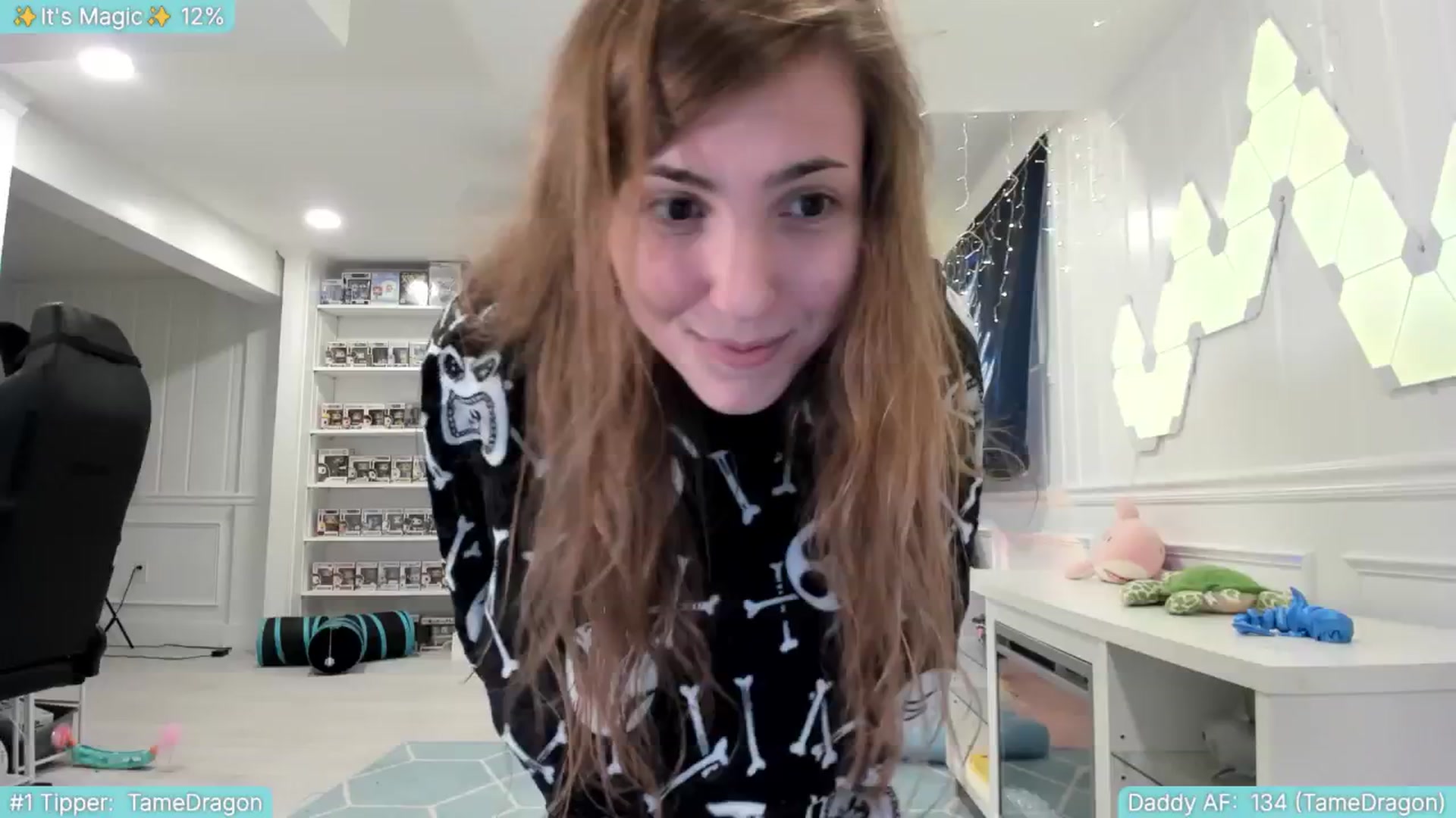 Gallery image thumbnail from TheSharkQueen's myfreecams stream on, 06/19/2025, 04:57 image 6 of 20