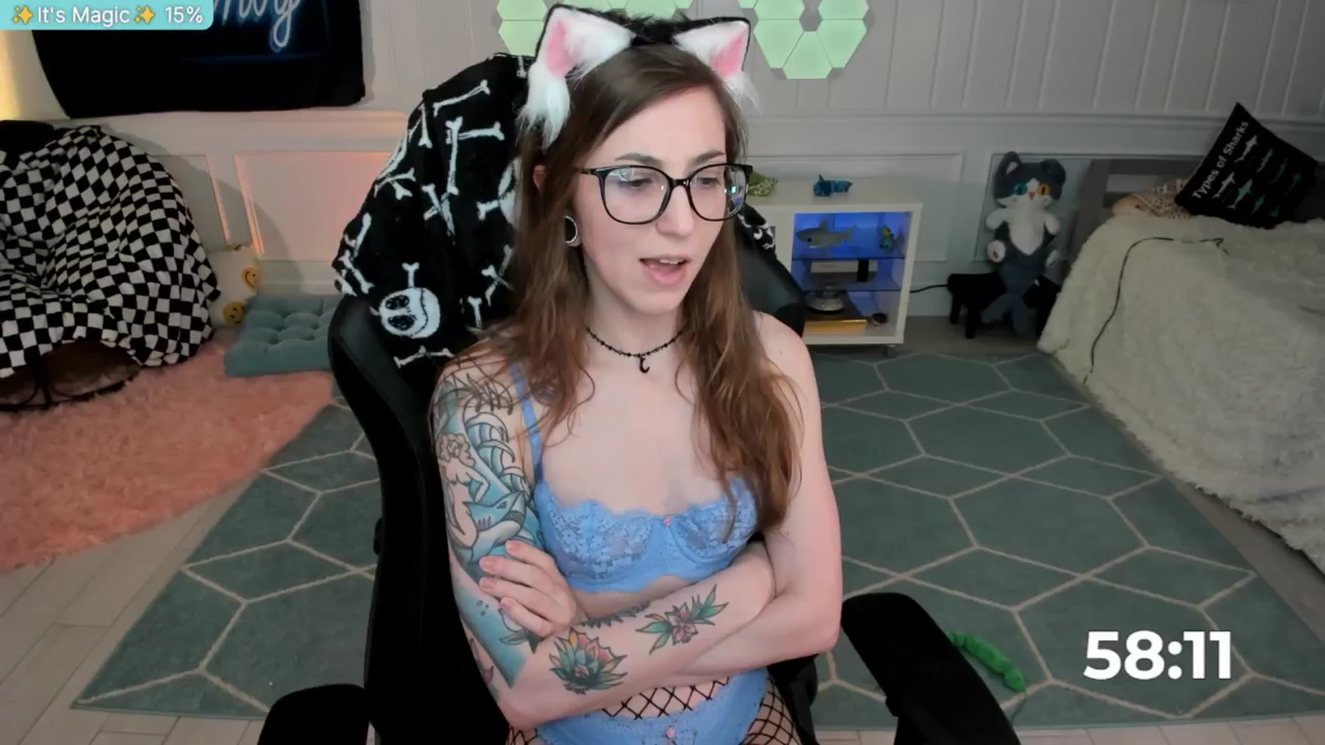 Gallery image thumbnail from TheSharkQueen's myfreecams stream on, 06/20/2025, 06:00 image 8 of 20