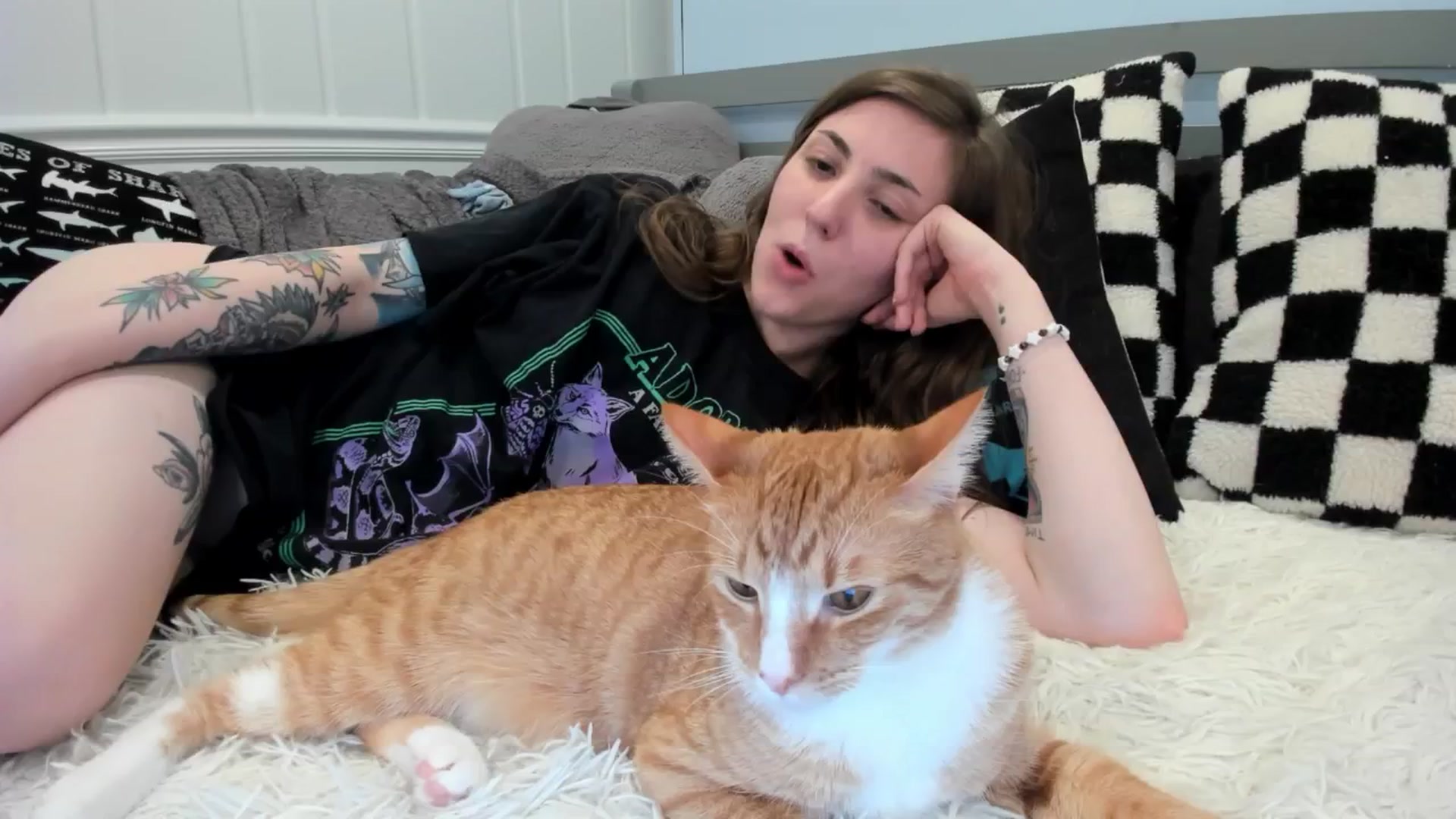 Gallery image thumbnail from TheSharkQueen's myfreecams stream on, 06/26/2025, 08:24 image 20 of 20