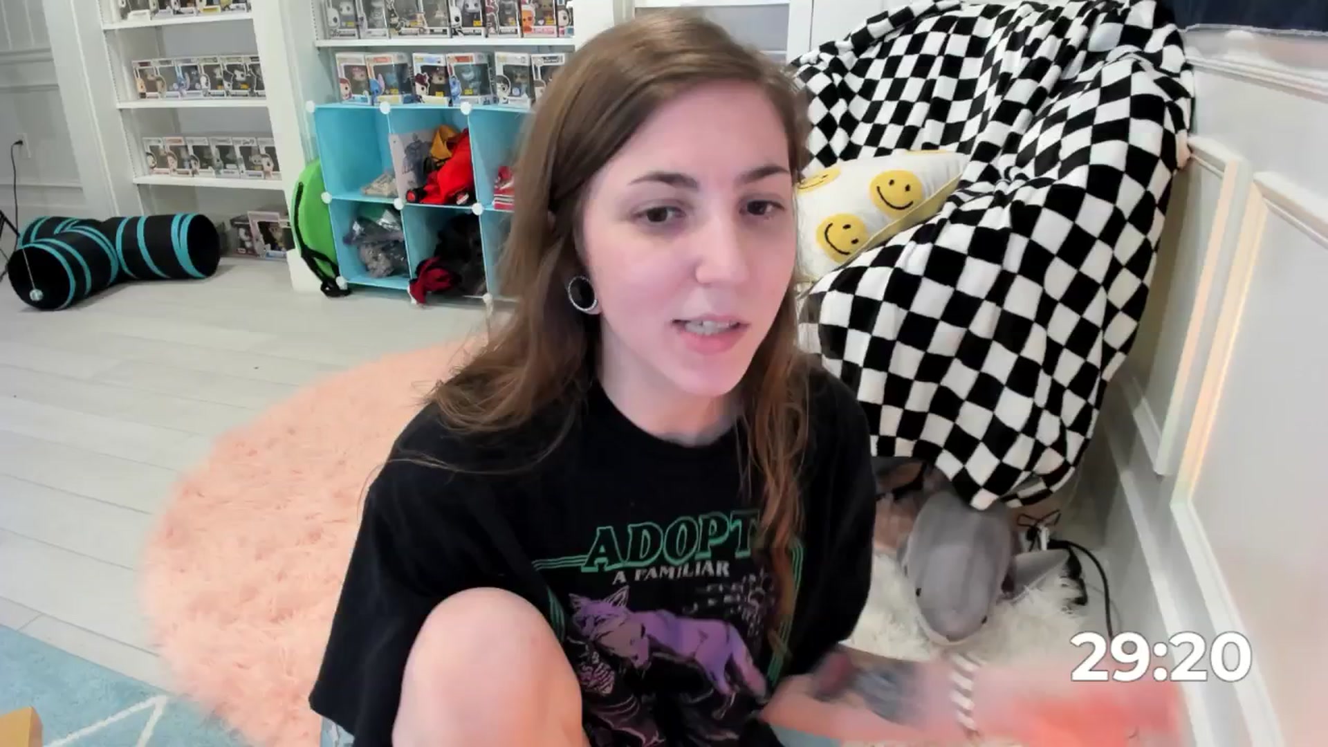 Gallery image thumbnail from TheSharkQueen's myfreecams stream on, 06/26/2025, 08:24 image 10 of 20