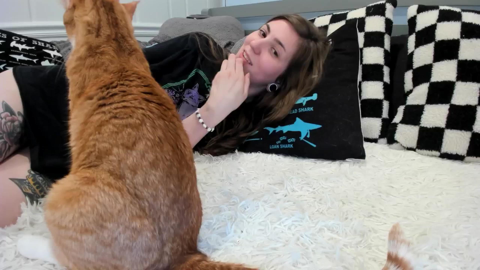 Gallery image thumbnail from TheSharkQueen's myfreecams stream on, 06/26/2025, 08:24 image 19 of 20