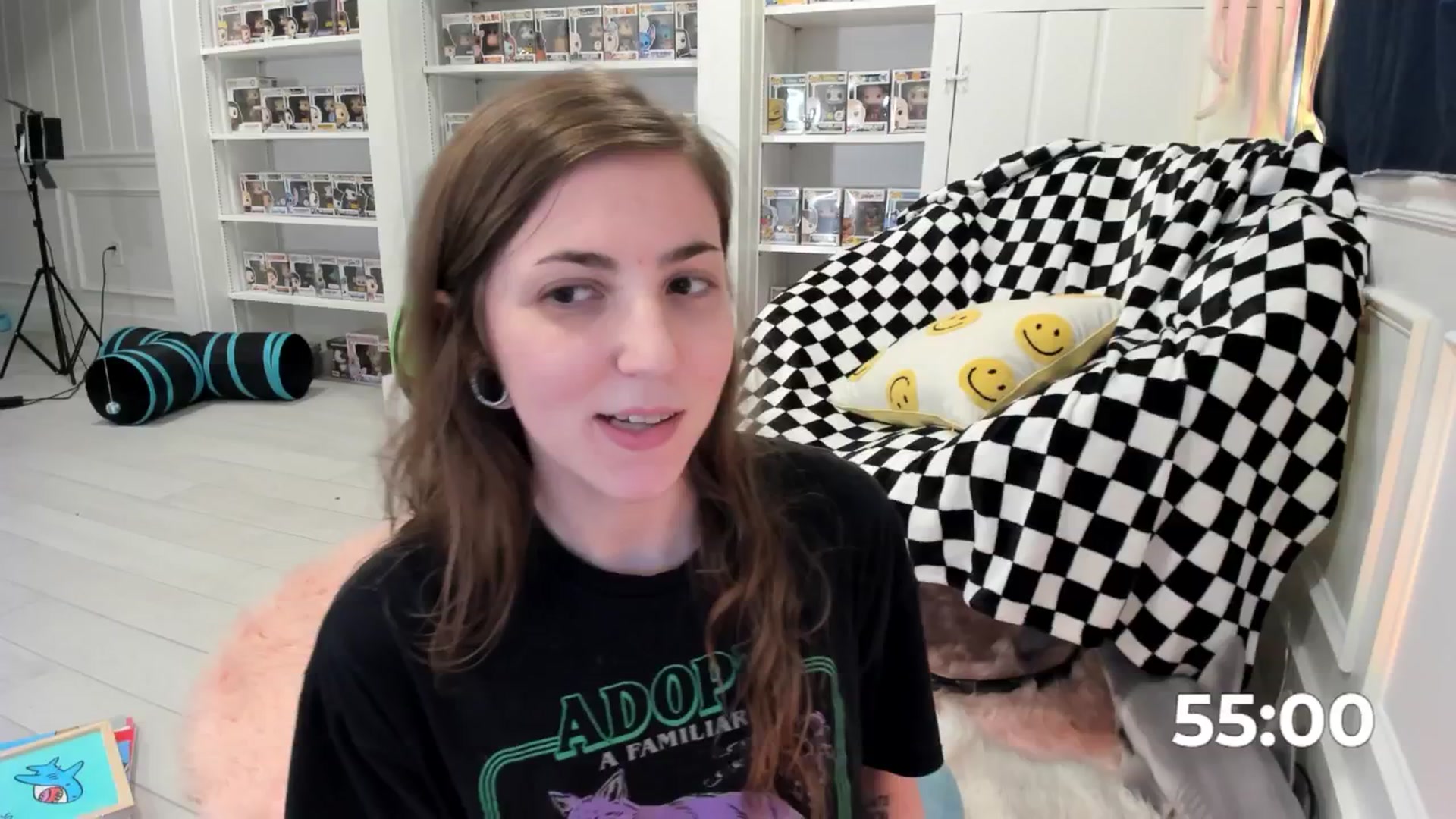 Gallery image thumbnail from TheSharkQueen's myfreecams stream on, 06/26/2025, 08:24 image 3 of 20