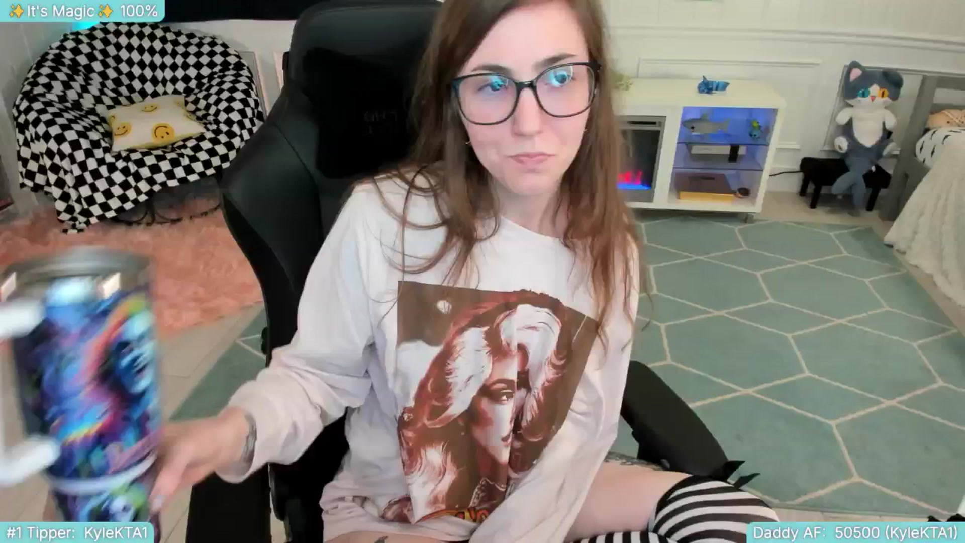 Gallery image thumbnail from TheSharkQueen's myfreecams stream on, 06/28/2025, 10:02 image 8 of 20
