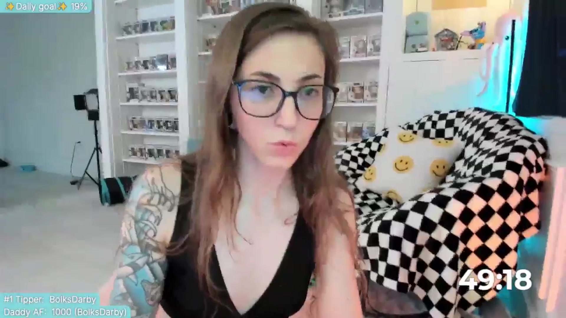 Gallery image thumbnail from TheSharkQueen's myfreecams stream on, 07/01/2025, 08:25 image 6 of 20