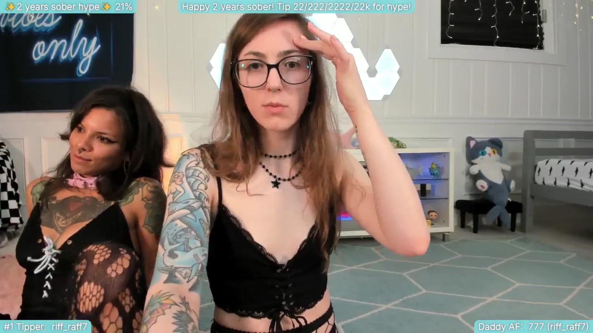 Gallery image thumbnail from TheSharkQueen's myfreecams stream on, 07/06/2025, 08:51 image 11 of 20