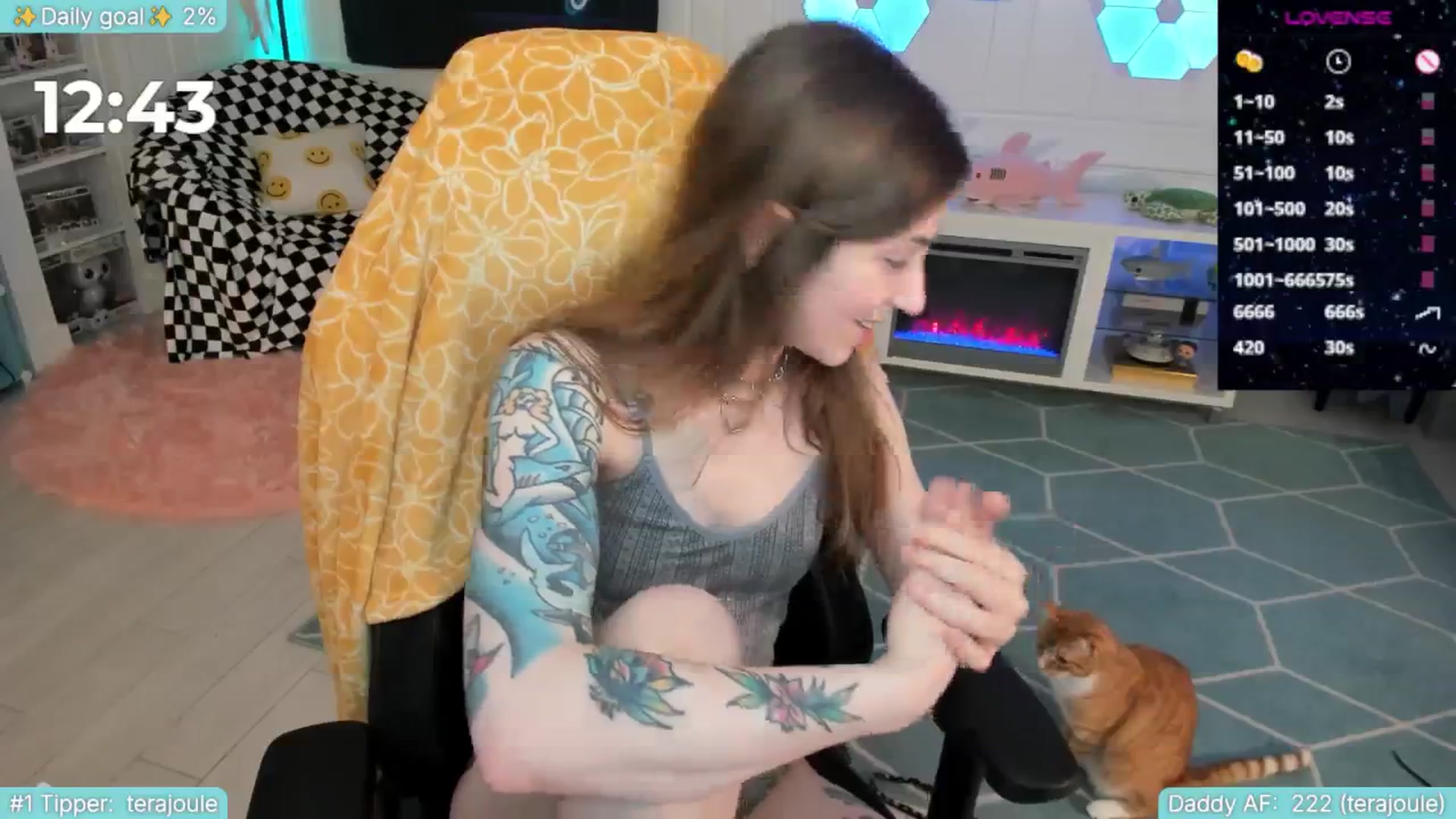 Gallery image thumbnail from TheSharkQueen's myfreecams stream on, 07/12/2025, 06:00 image 9 of 20