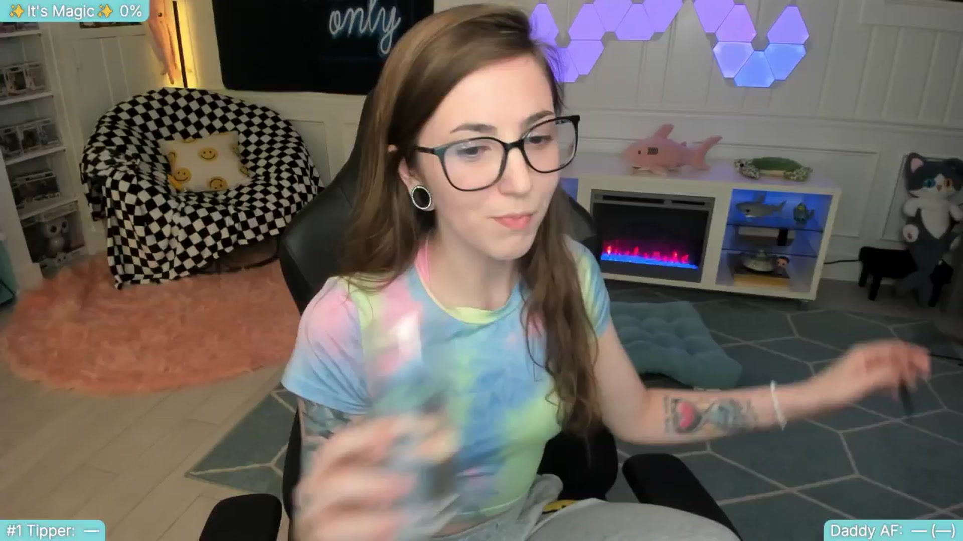Gallery image thumbnail from TheSharkQueen's myfreecams stream on, 07/16/2025, 02:22 image 8 of 20