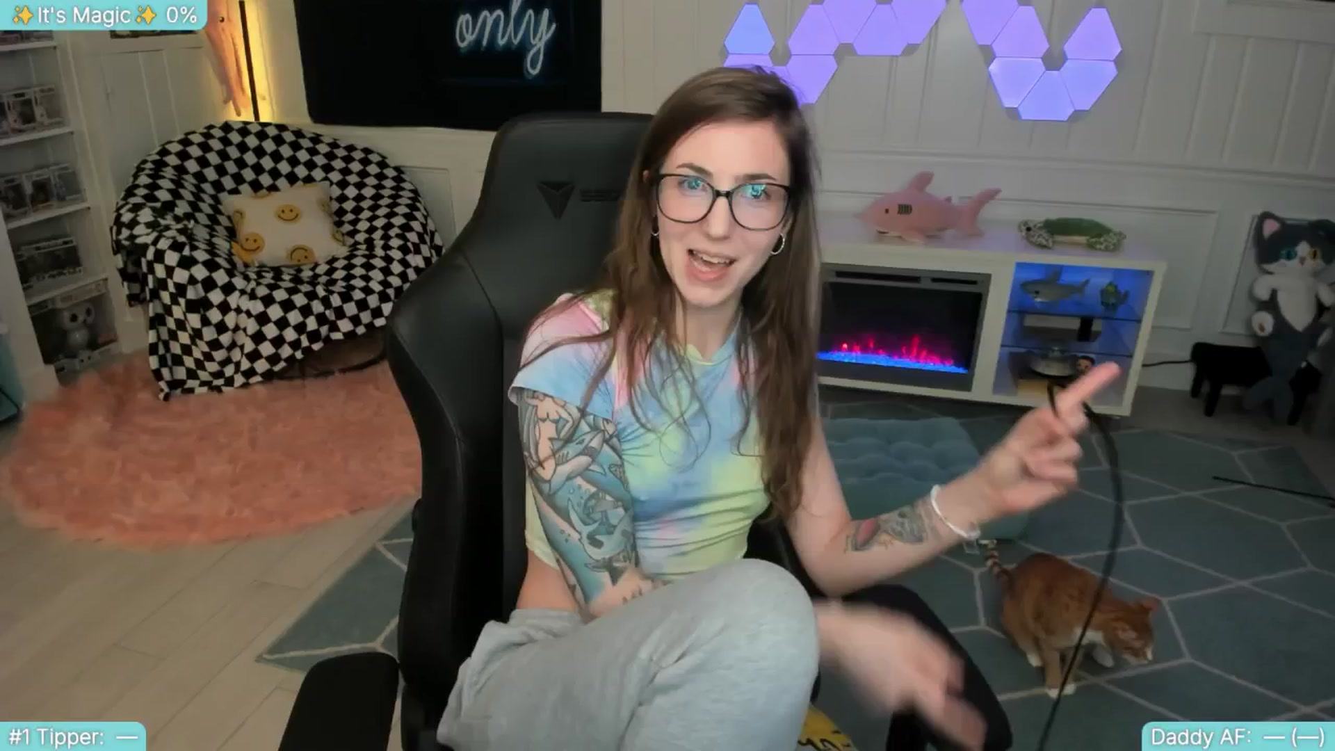Gallery image thumbnail from TheSharkQueen's myfreecams stream on, 07/16/2025, 02:22 image 16 of 20