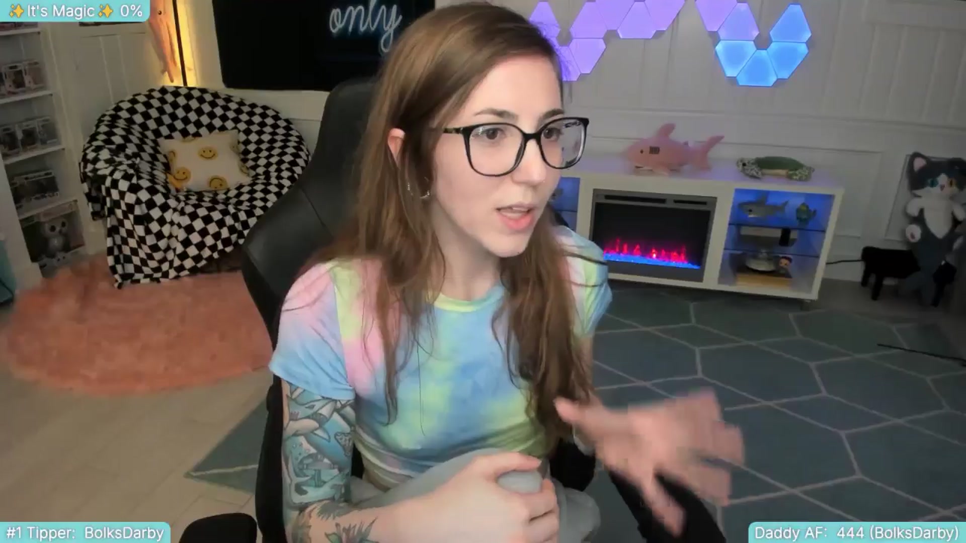 Gallery image thumbnail from TheSharkQueen's myfreecams stream on, 07/16/2025, 03:54 image 10 of 20