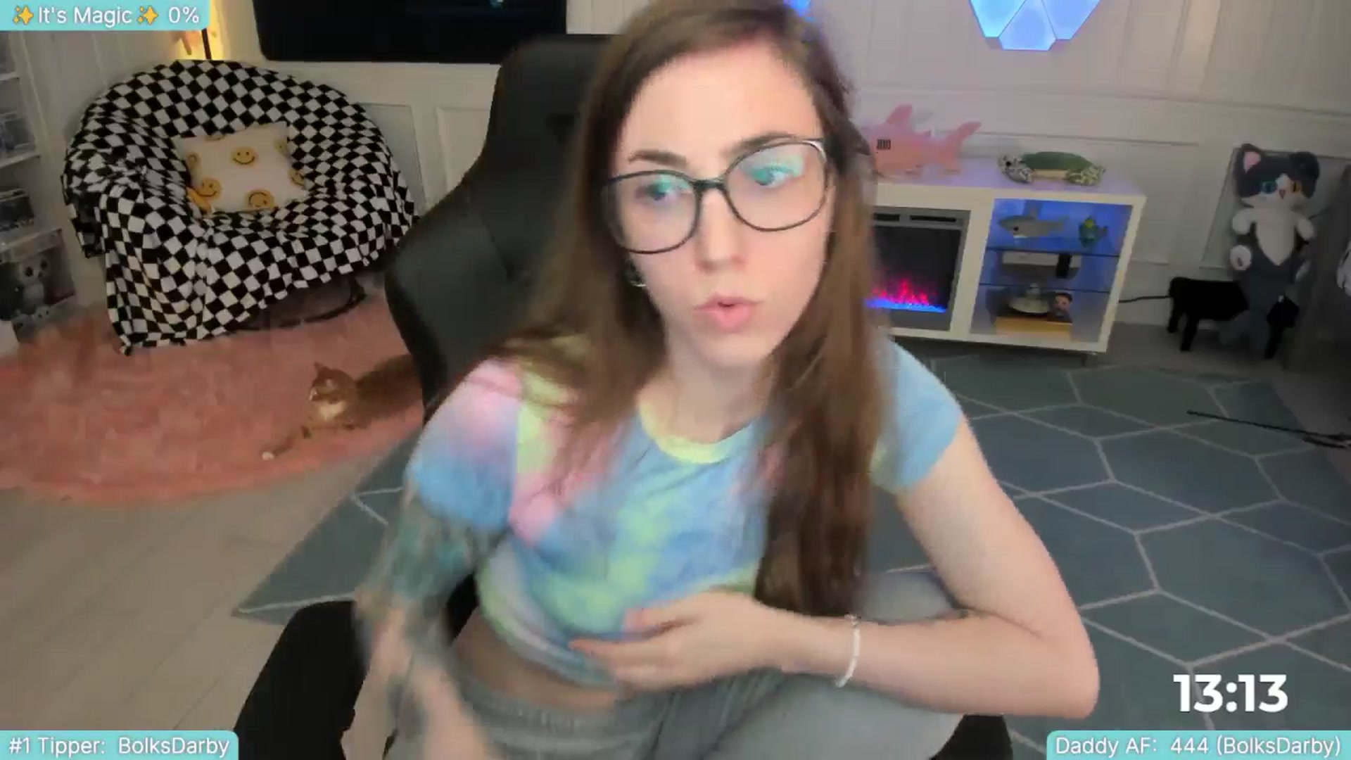Gallery image thumbnail from TheSharkQueen's myfreecams stream on, 07/16/2025, 03:54 image 18 of 20