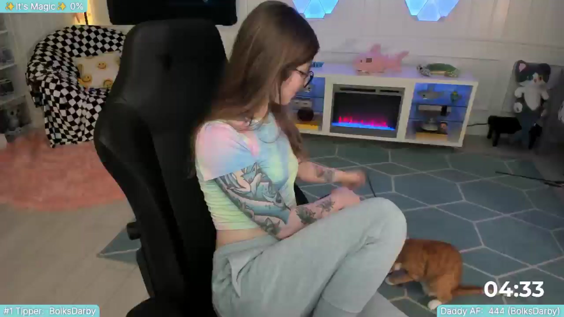 Gallery image thumbnail from TheSharkQueen's myfreecams stream on, 07/16/2025, 03:54 image 20 of 20