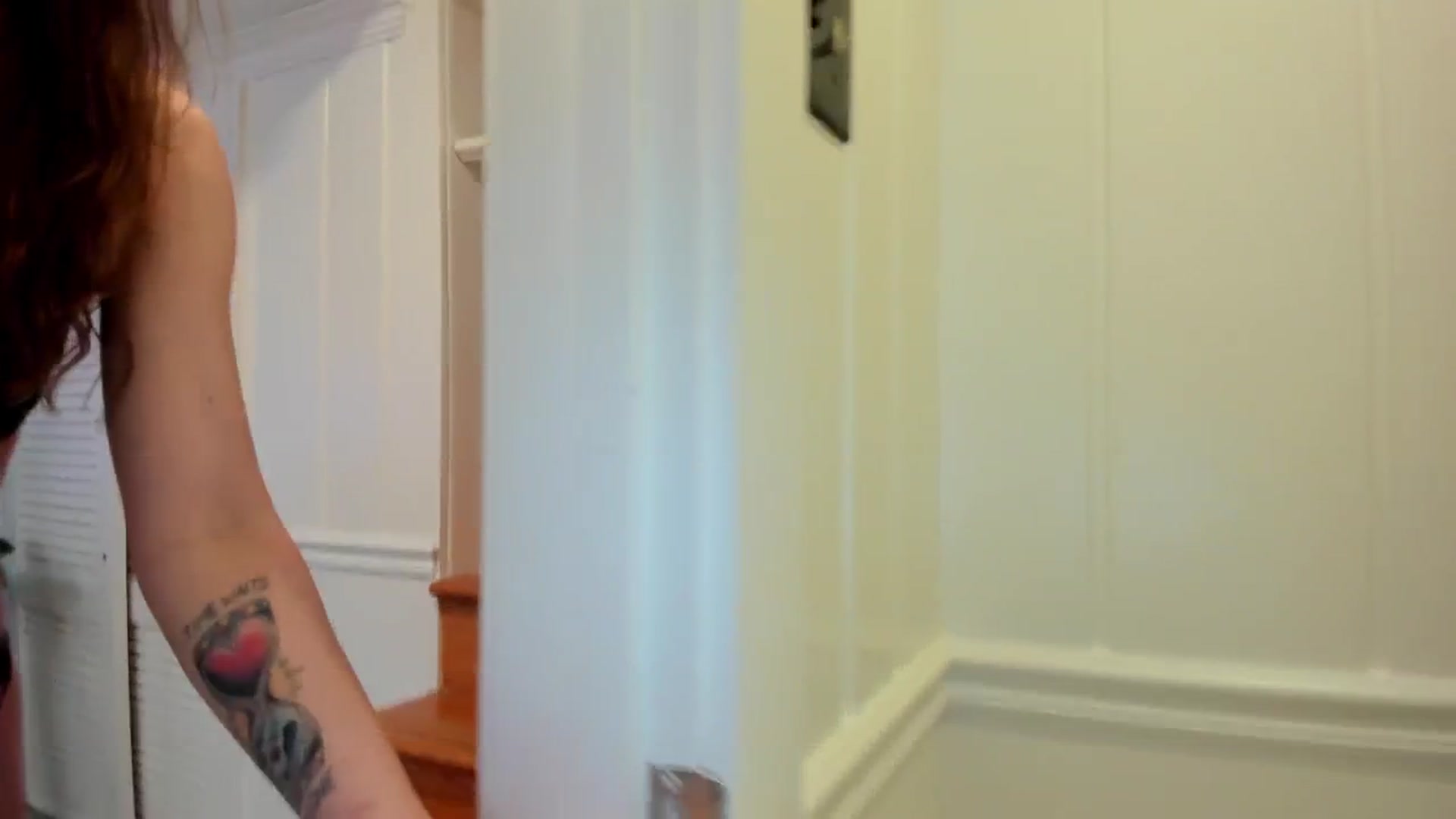 Gallery image thumbnail from TheSharkQueen's myfreecams stream on, 07/26/2025, 04:00 image 13 of 20