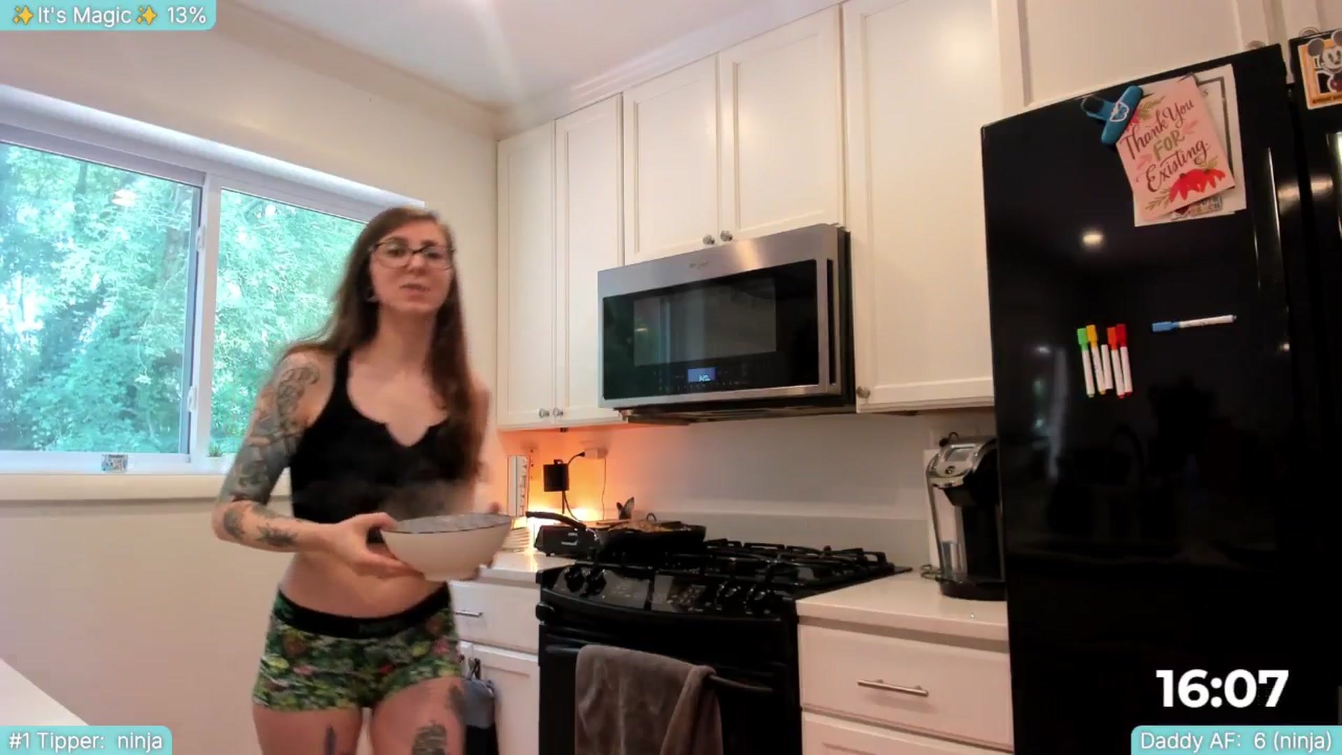 Gallery image thumbnail from TheSharkQueen's myfreecams stream on, 07/26/2025, 19:41 image 14 of 20