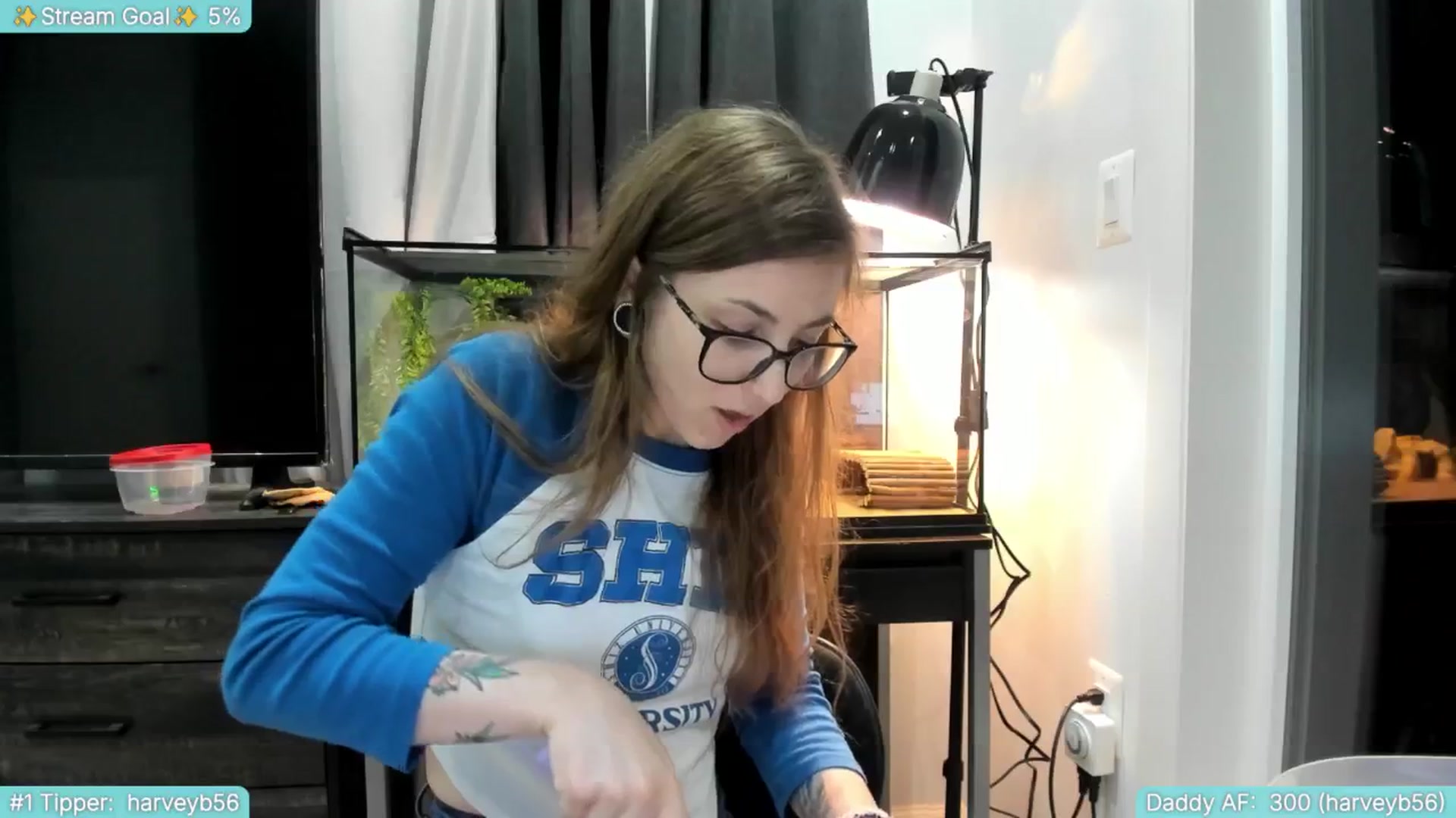 Gallery image thumbnail from TheSharkQueen's myfreecams stream on, 07/30/2025, 02:36 image 9 of 20