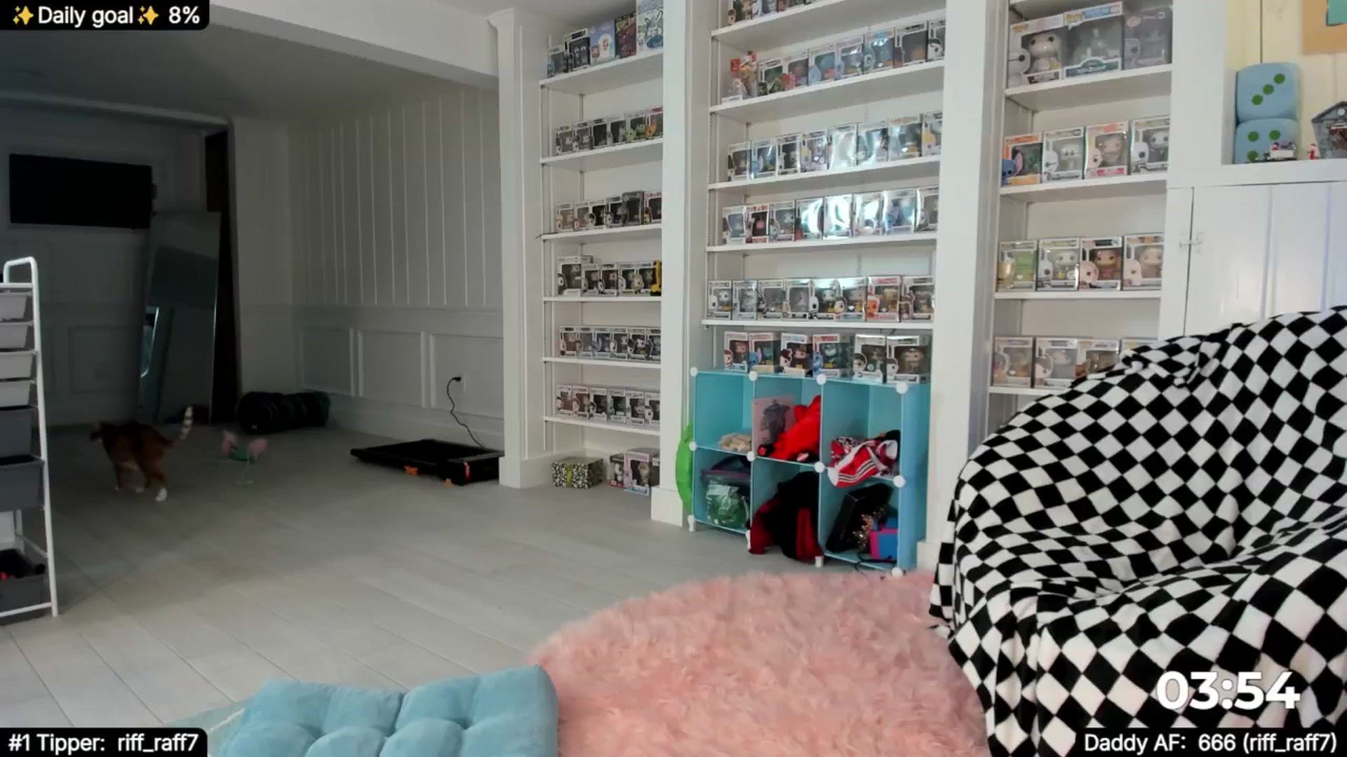 Gallery image thumbnail from TheSharkQueen's myfreecams stream on, 08/06/2025, 06:34 image 4 of 20