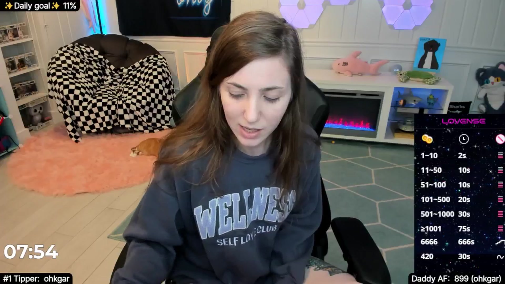 Gallery image thumbnail from TheSharkQueen's myfreecams stream on, 08/07/2025, 03:36 image 19 of 20