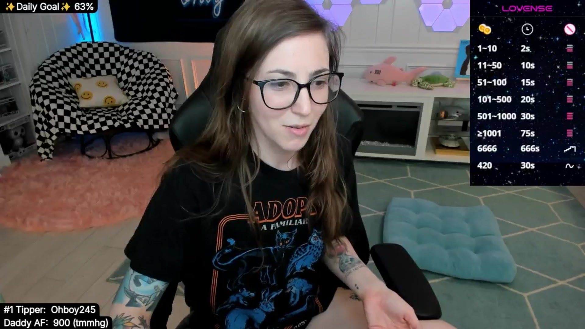 Gallery image thumbnail from TheSharkQueen's myfreecams stream on, 08/13/2025, 05:43 image 19 of 20