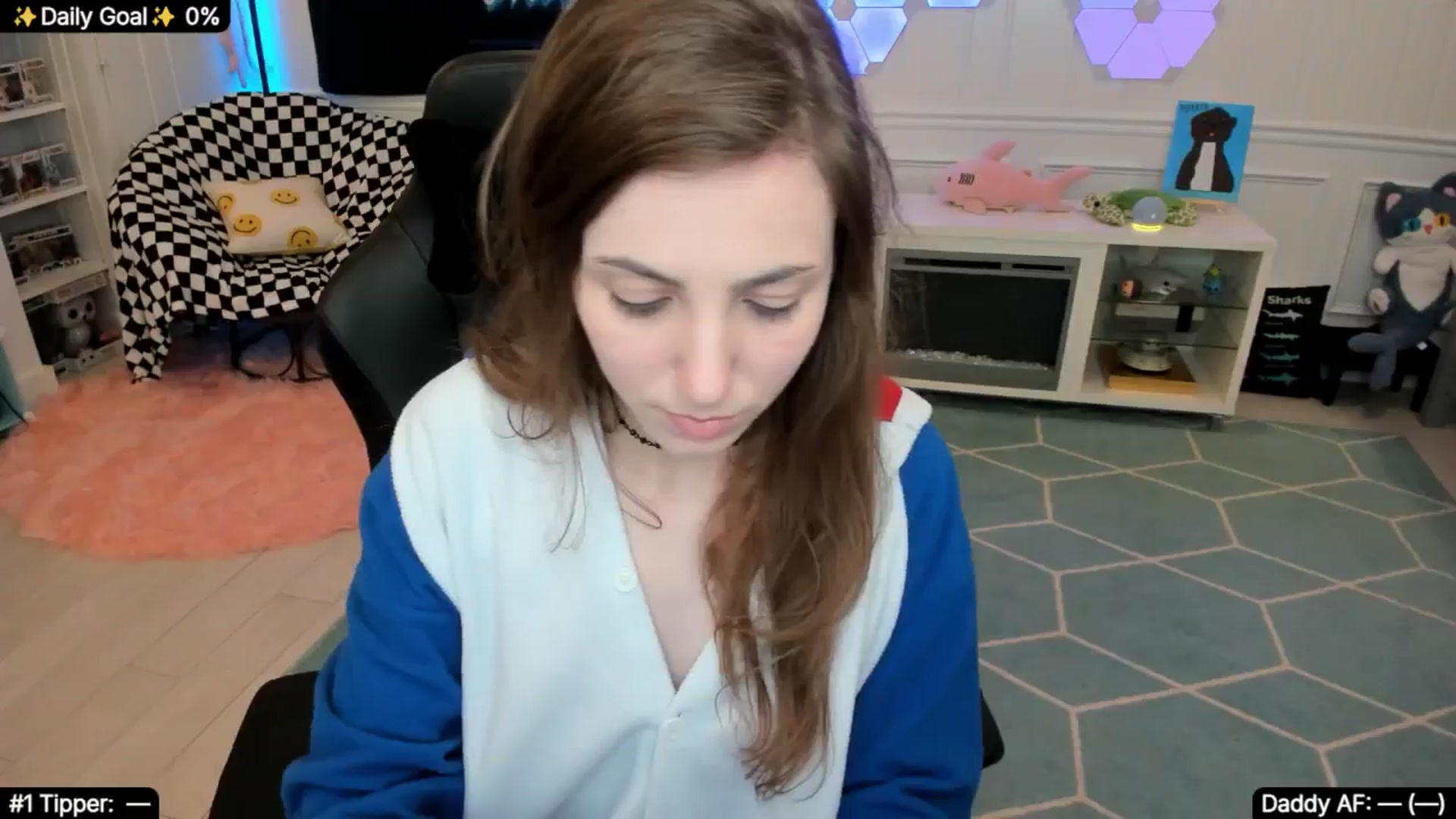 Gallery image thumbnail from TheSharkQueen's myfreecams stream on, 08/16/2025, 04:59 image 4 of 20