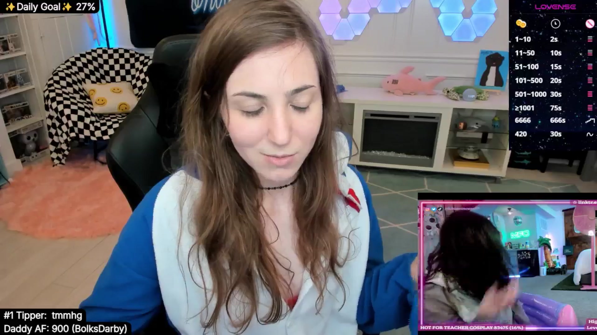 Gallery image thumbnail from TheSharkQueen's myfreecams stream on, 08/16/2025, 04:59 image 11 of 20
