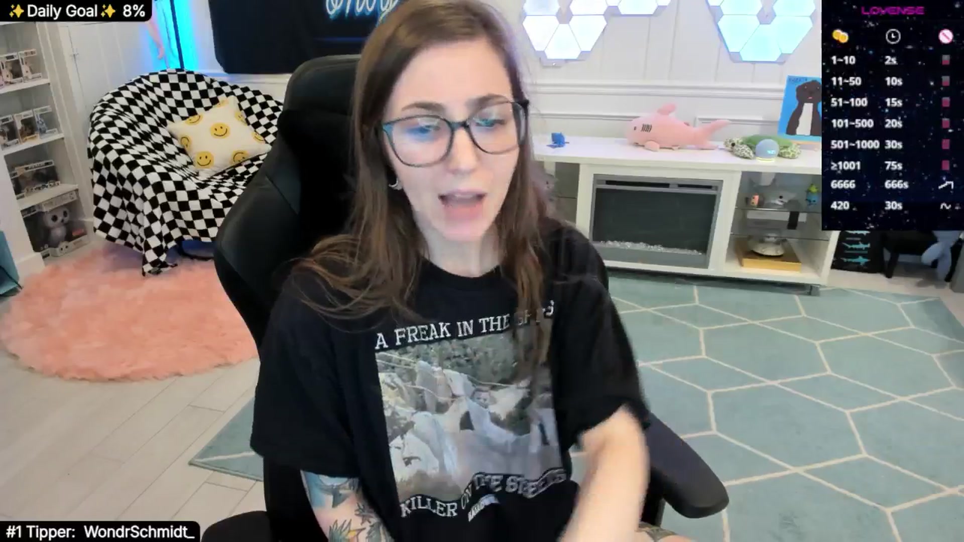 Gallery image thumbnail from TheSharkQueen's myfreecams stream on, 08/18/2025, 22:06 image 9 of 20